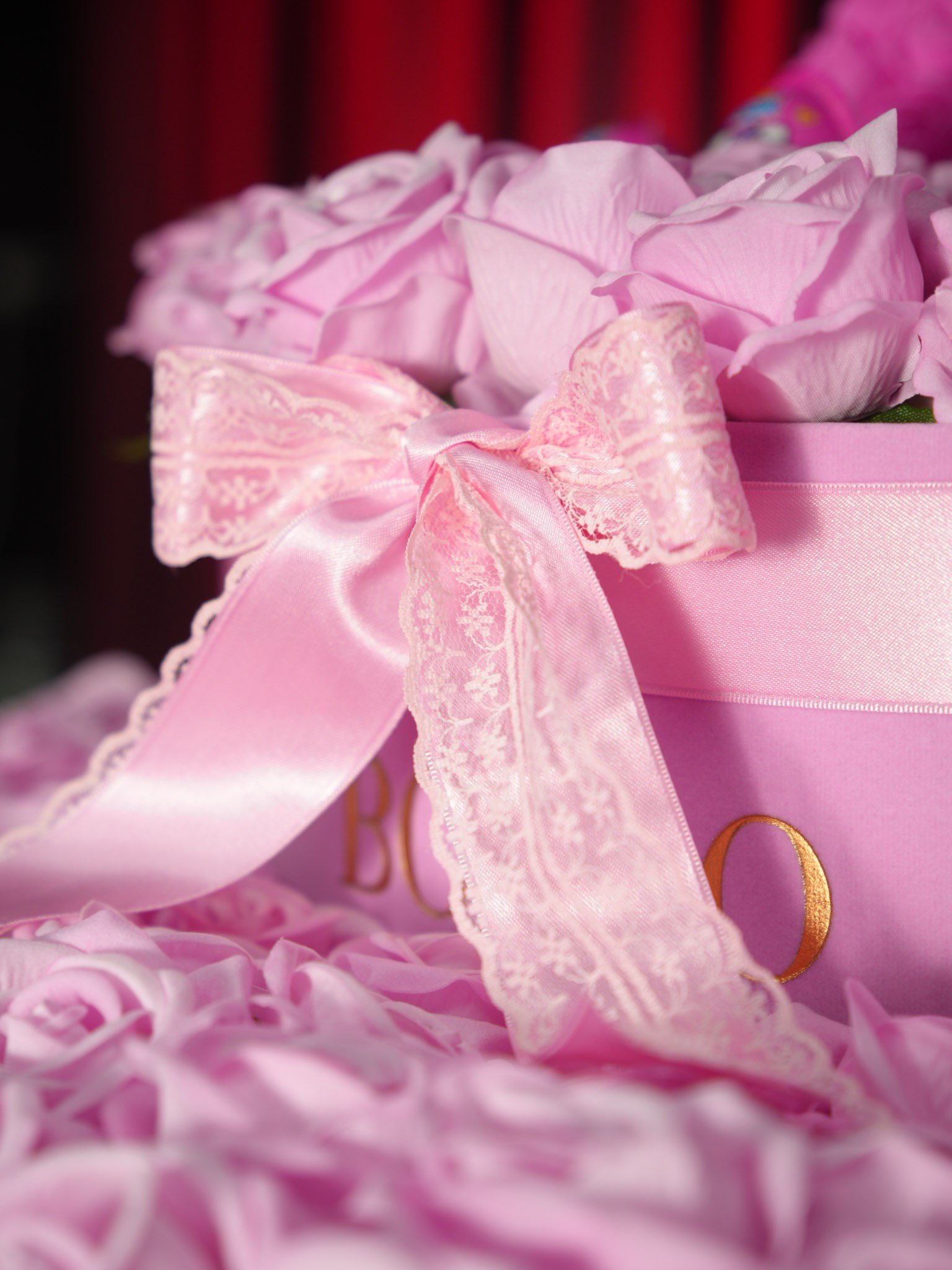 Pembe Kadife Kutu Teddy Box — Gül Ayıcıklı - BORDO 1791 | İstanbul Gül ve Çikolata Kutusu