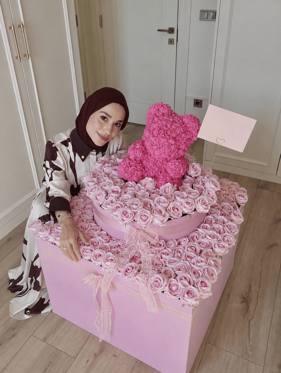 Premium Pembe Dev Box — 250 Gül - BORDO 1791 | İstanbul Gül ve Çikolata Kutusu