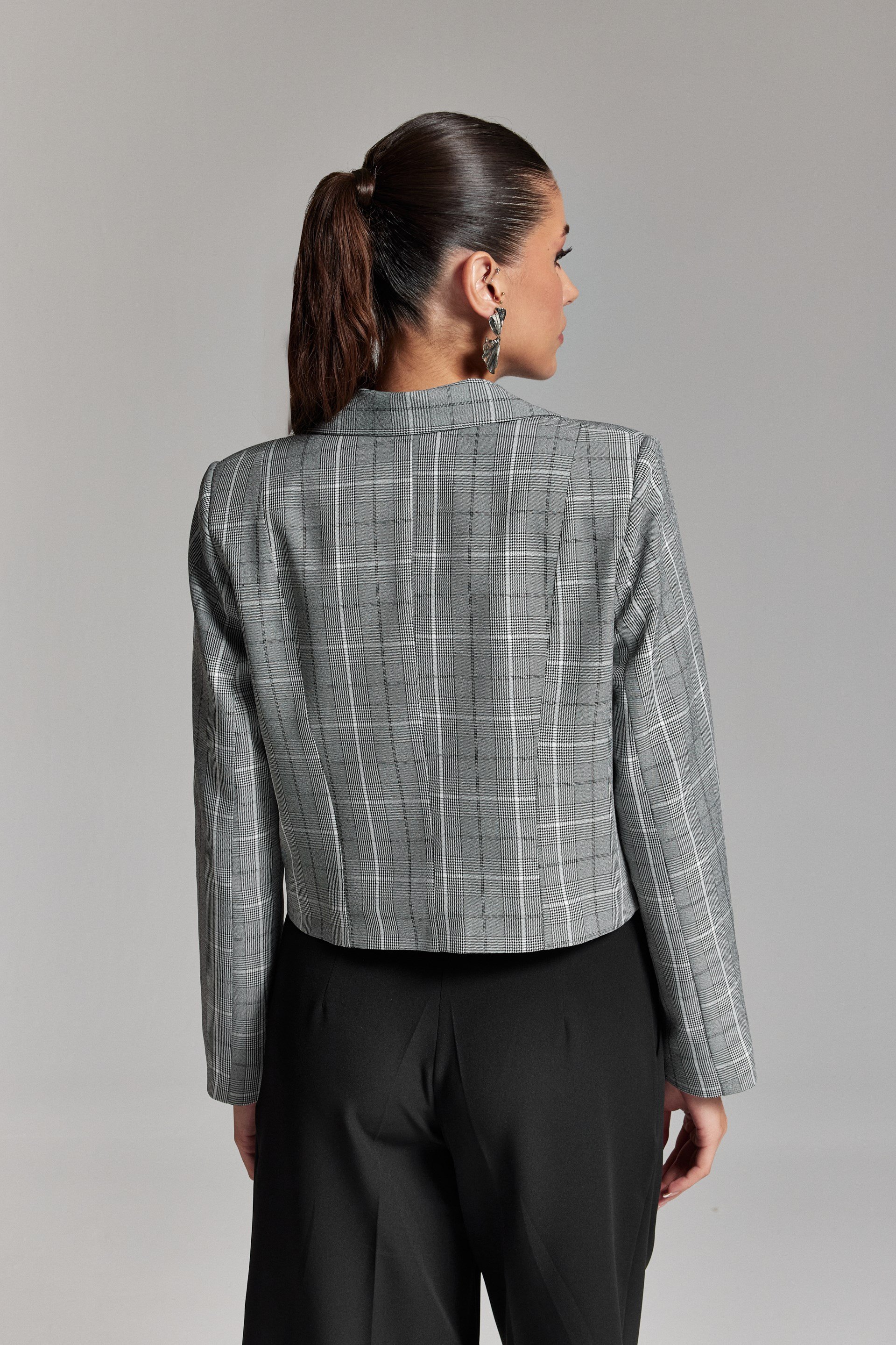 EKOSELİ KISA FİT KESİM BLAZER CEKET