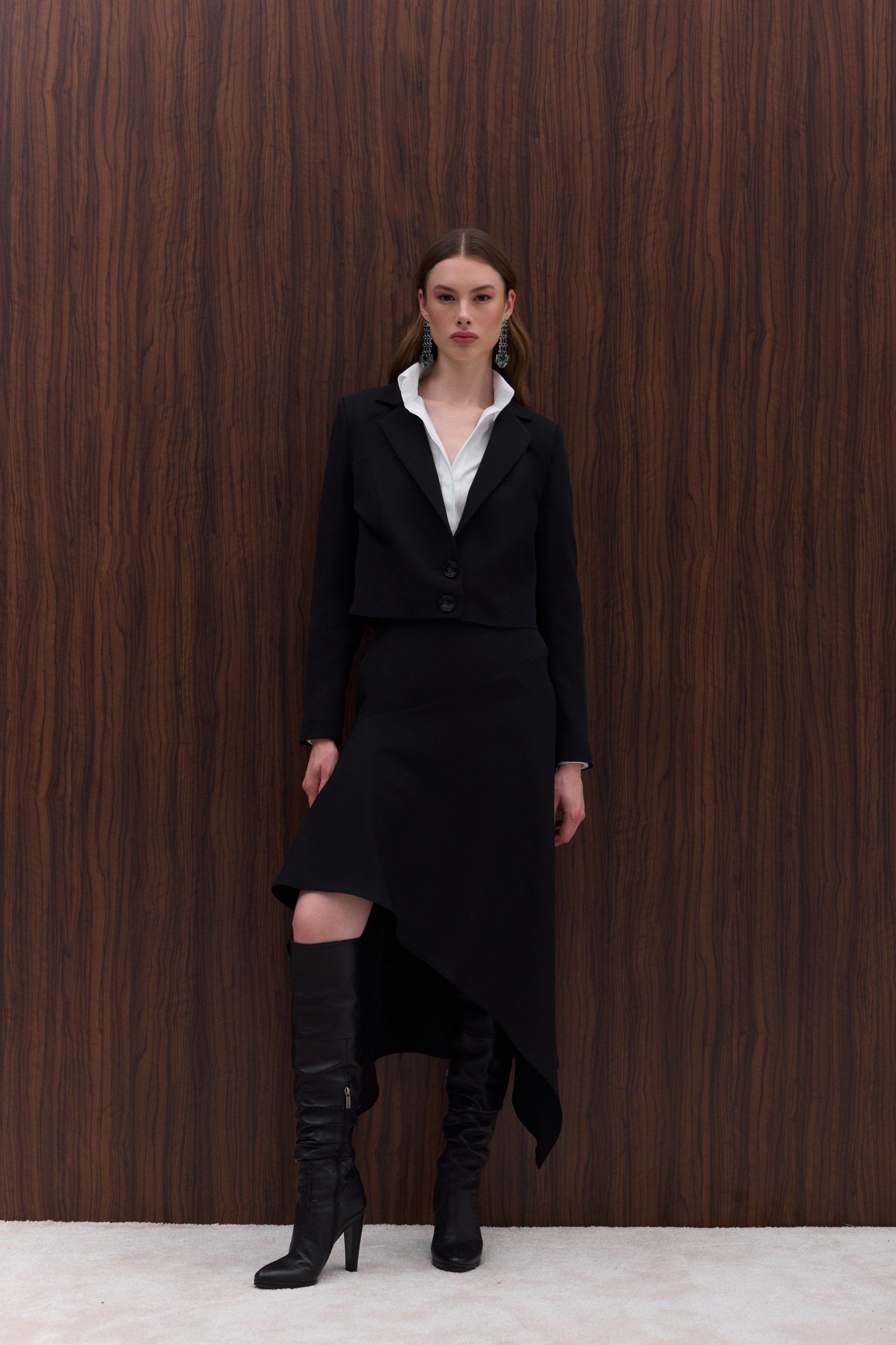 SİYAH KISA FİT KESİM BLAZER CEKET