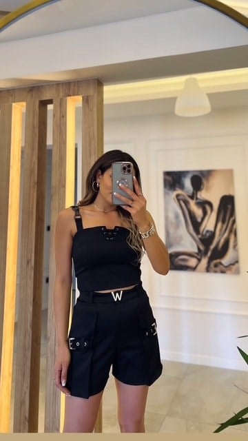 Carla Short - Siyah Renk