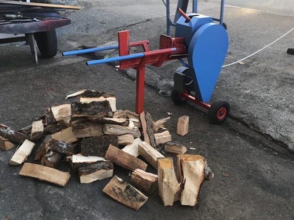 ODUN YARMA MAKİNASI 30CM ÇAPINDA 45 CM UZUNLUĞUNA KADAR