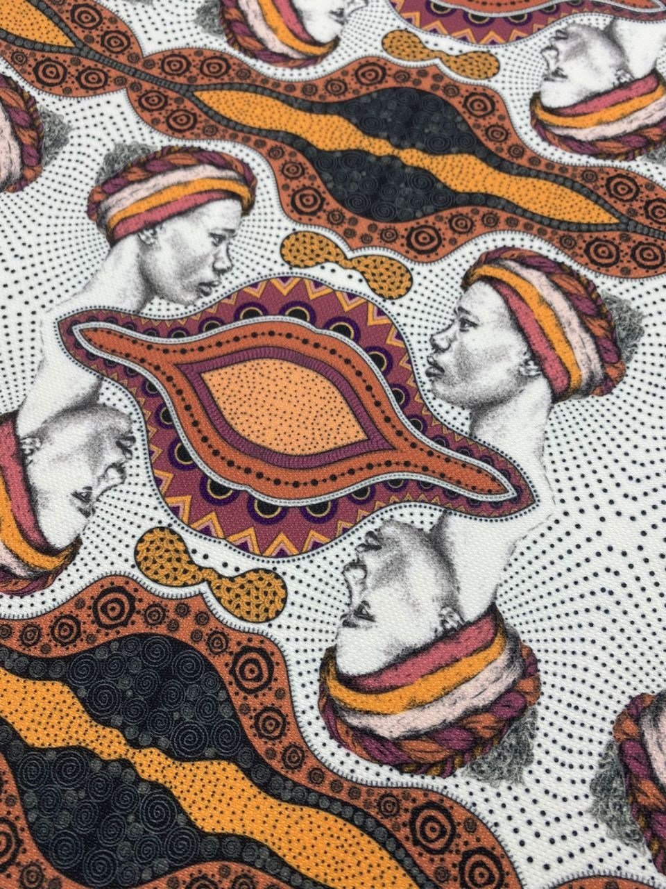 Afrikalı Kadın Desenli Kumaş 3