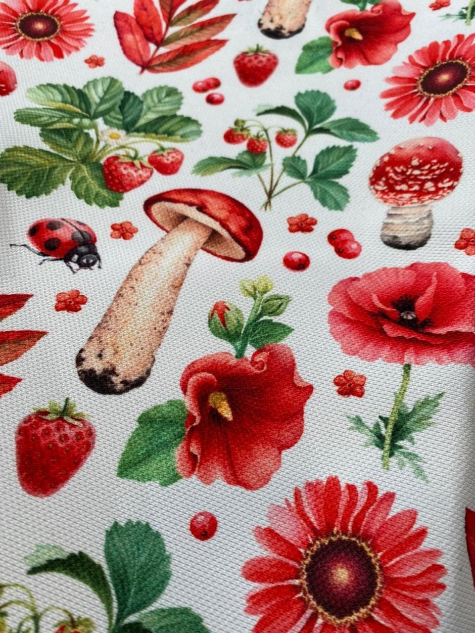 Çiçek ve Mantar Desenli Kumaş