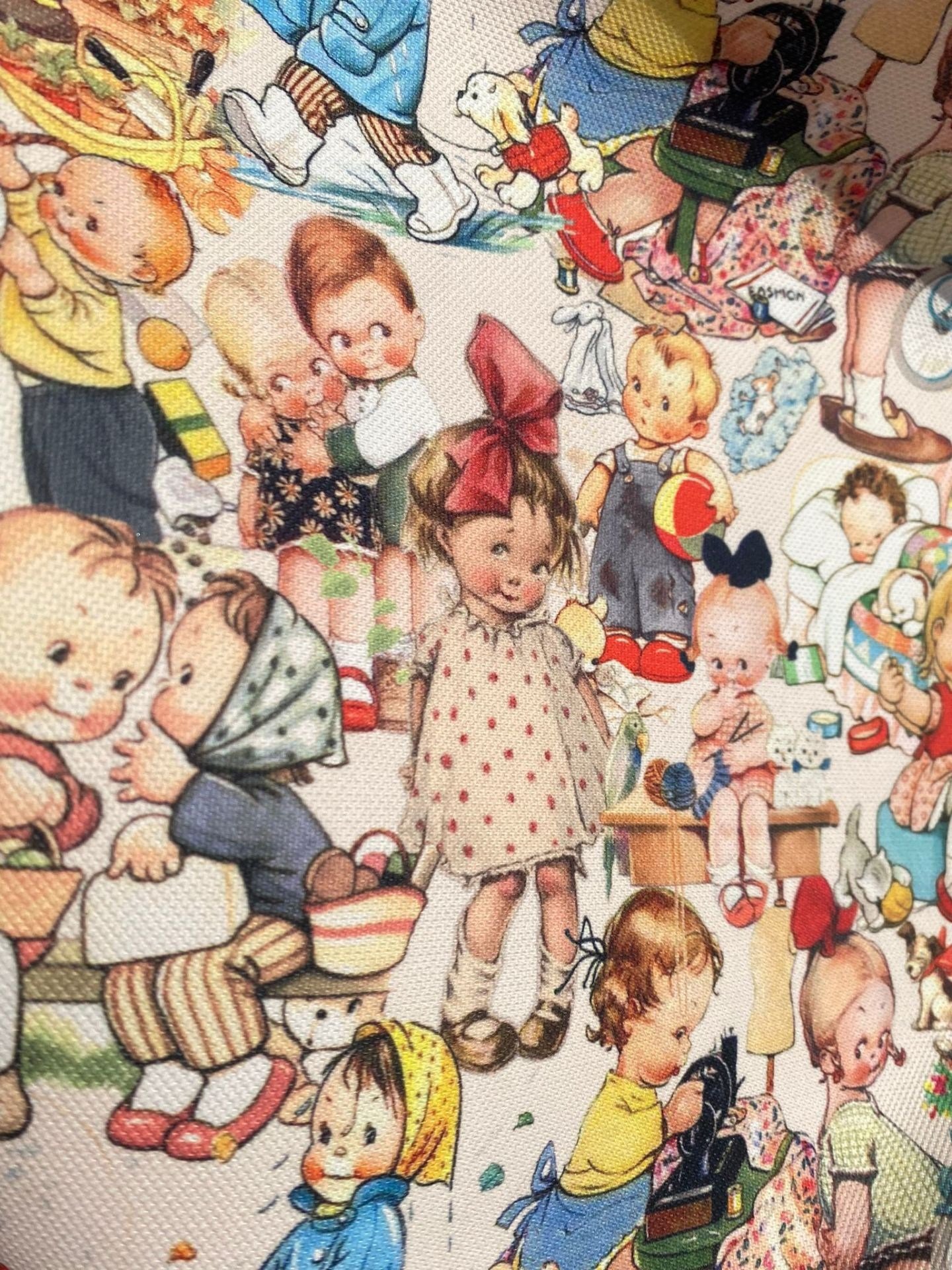 Eski Çocuk Kitapları Desenli Kumaş