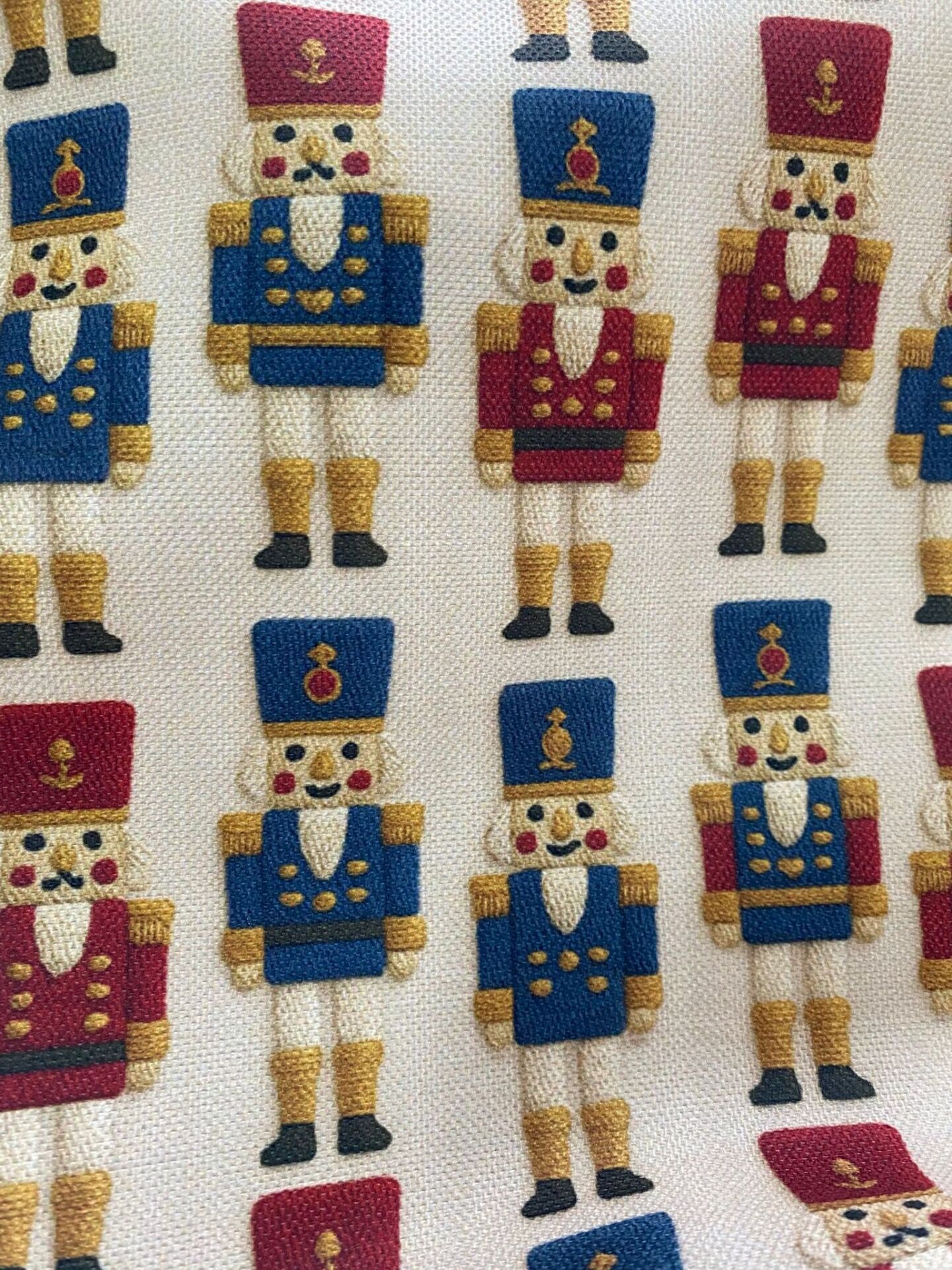 Fındıkkıran Askerleri Desenli Kumaş