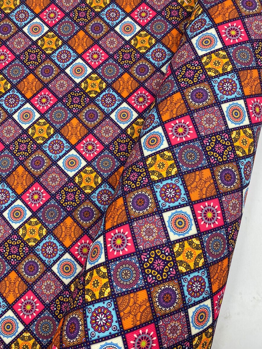 Kareli Mandala Desenli Kumaş