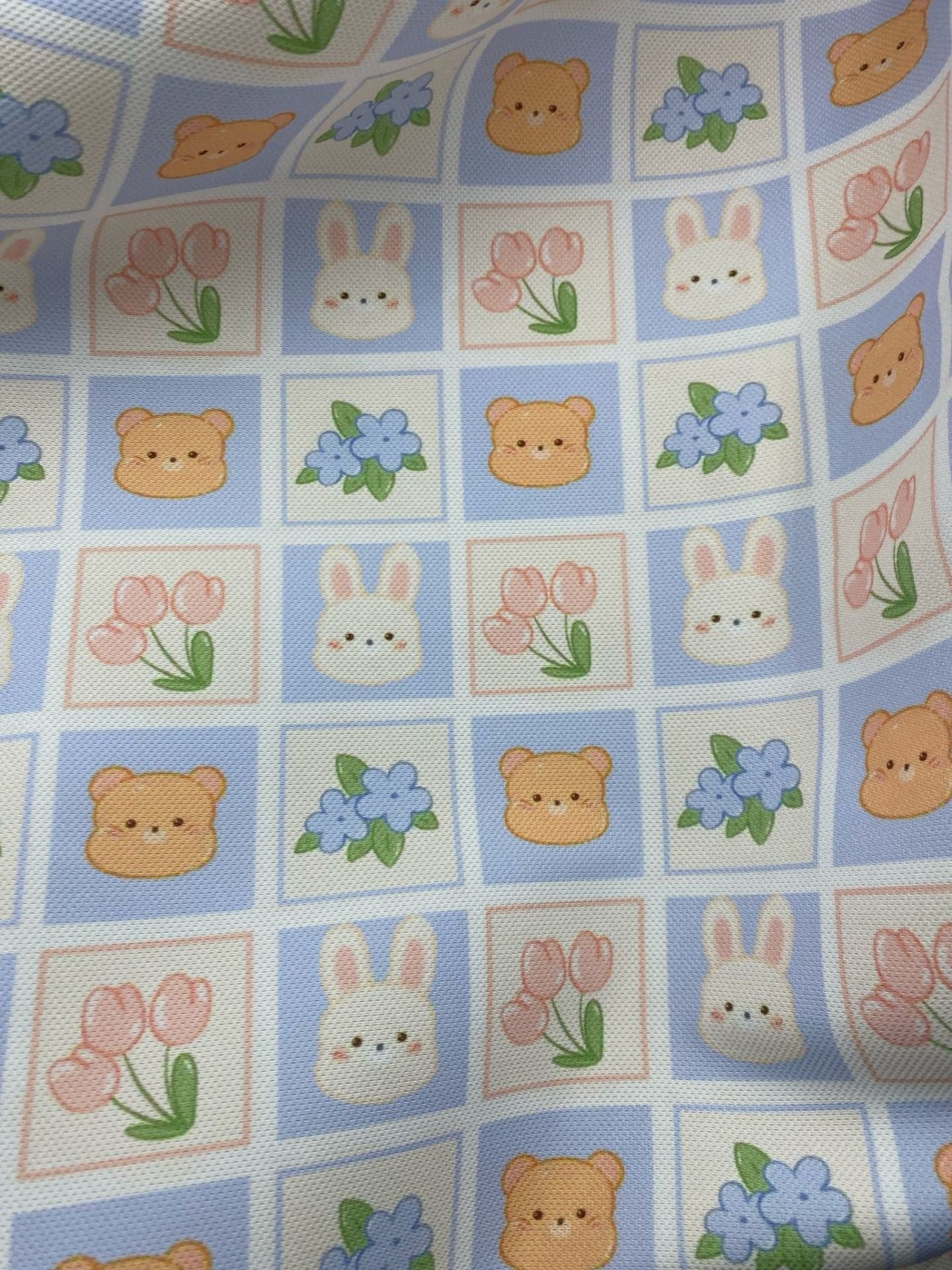 Kareli Tavşan Ve Ayıcık Desenli Kumaş