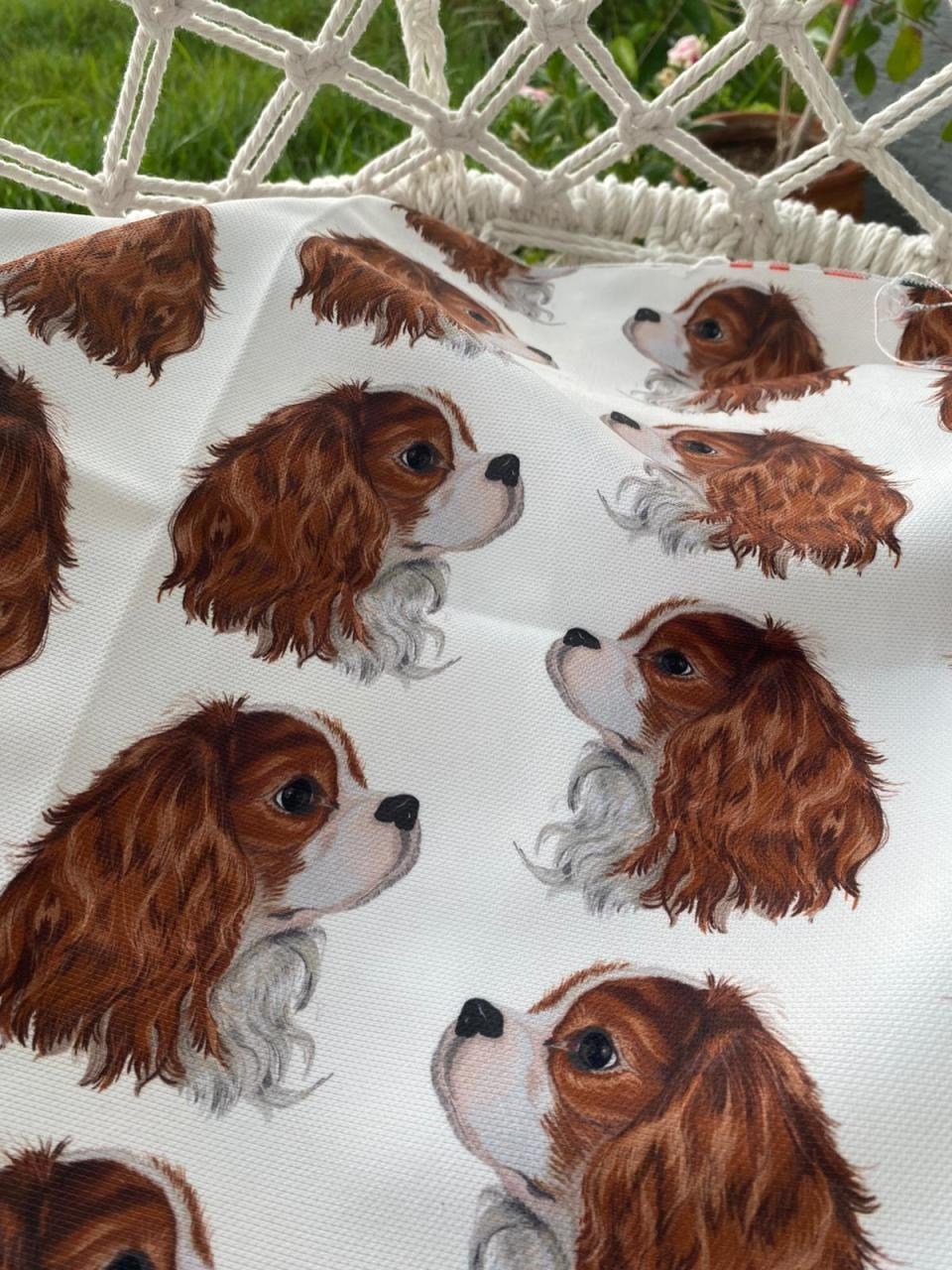 King Charles Köpek Desenli Kumaş