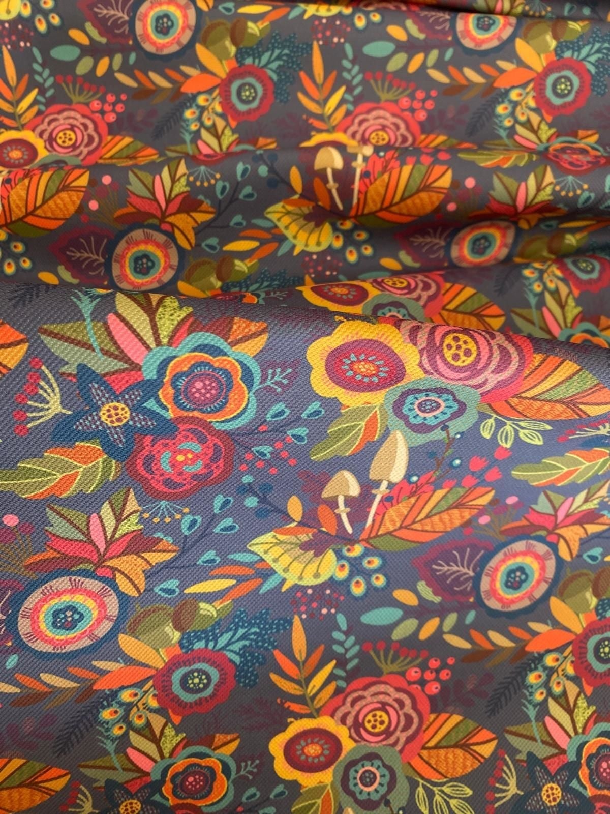Koyu Pastel Geometrik Çiçek  Desenli Kumaş