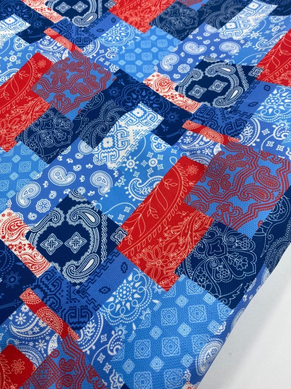 Mavi Patchwork Desenli Kumaş