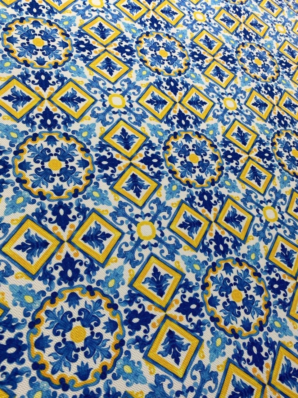 Mavi Sarı Seramik Desenli Kumaş