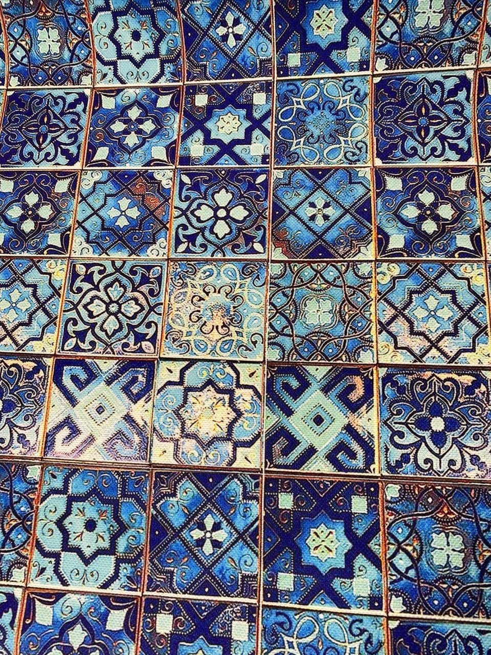 Mavi Seramik Desenli Kumaş