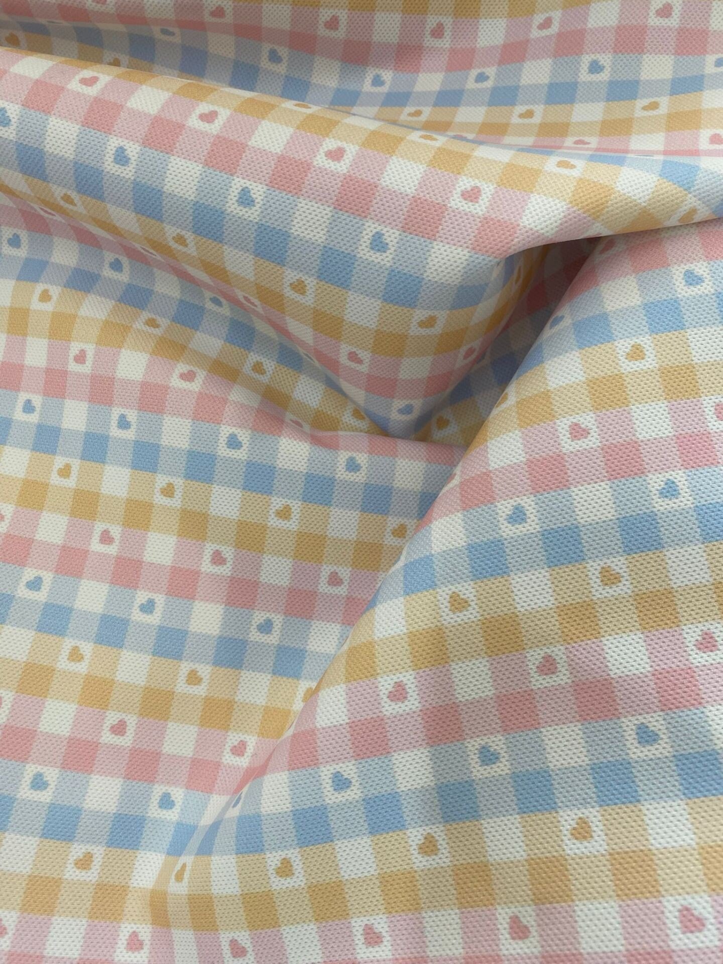 Pastel Renkli Pötikare Kalp Desenli Kumaş