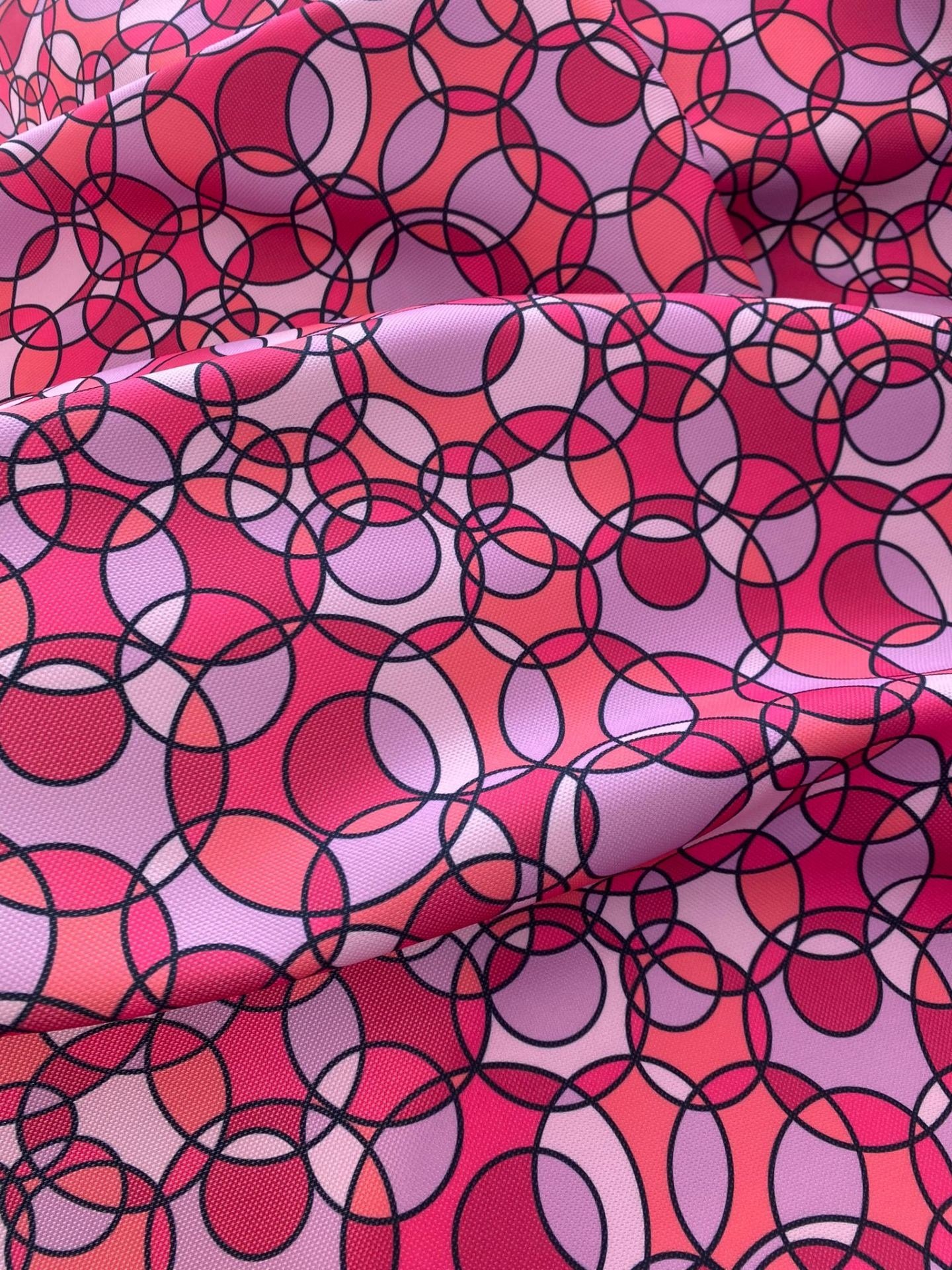 Pembe Daireli Geometrik Desenli Kumaş