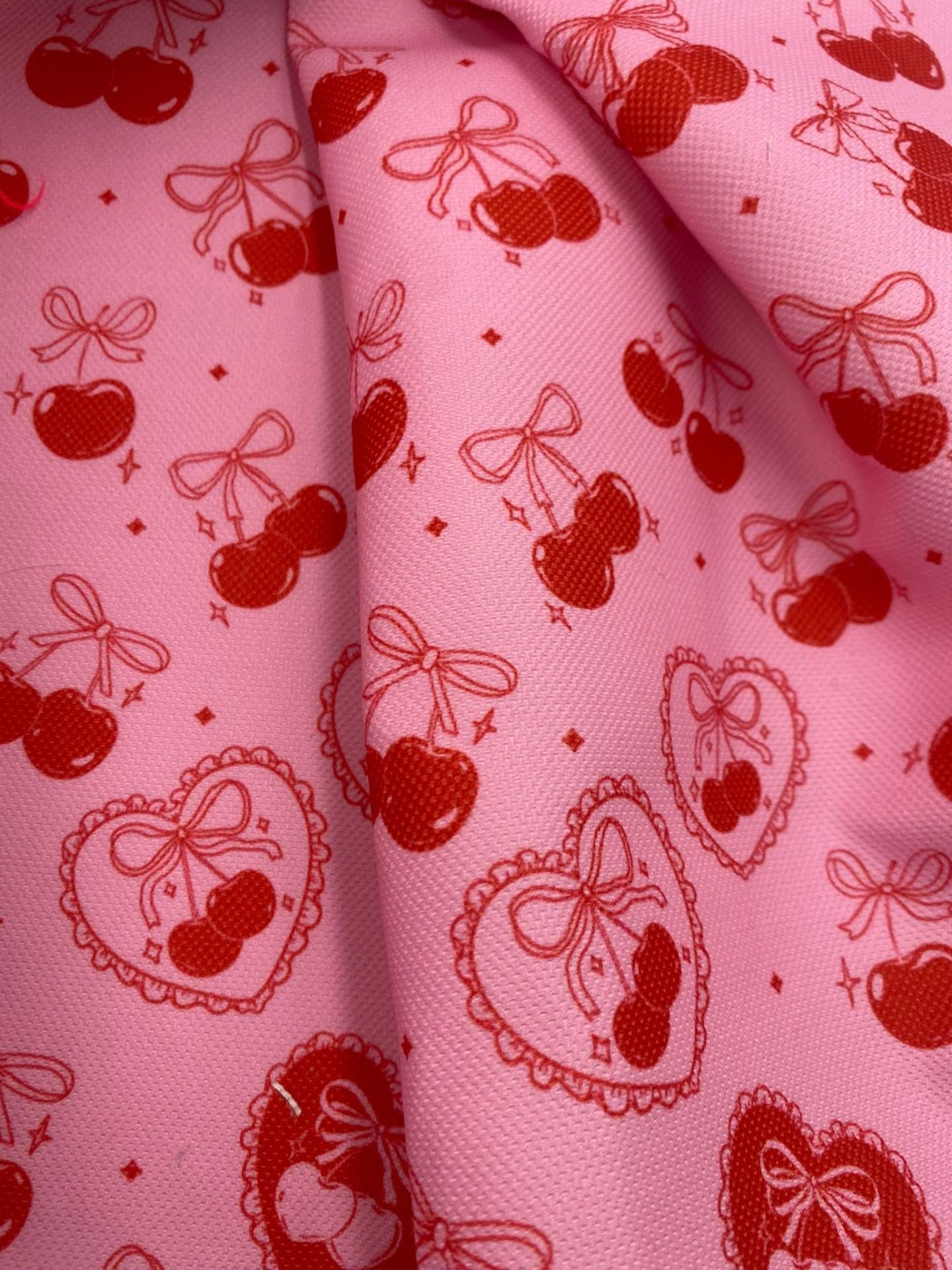 Pembe Kırmızı Kiraz Desenli Kumaş