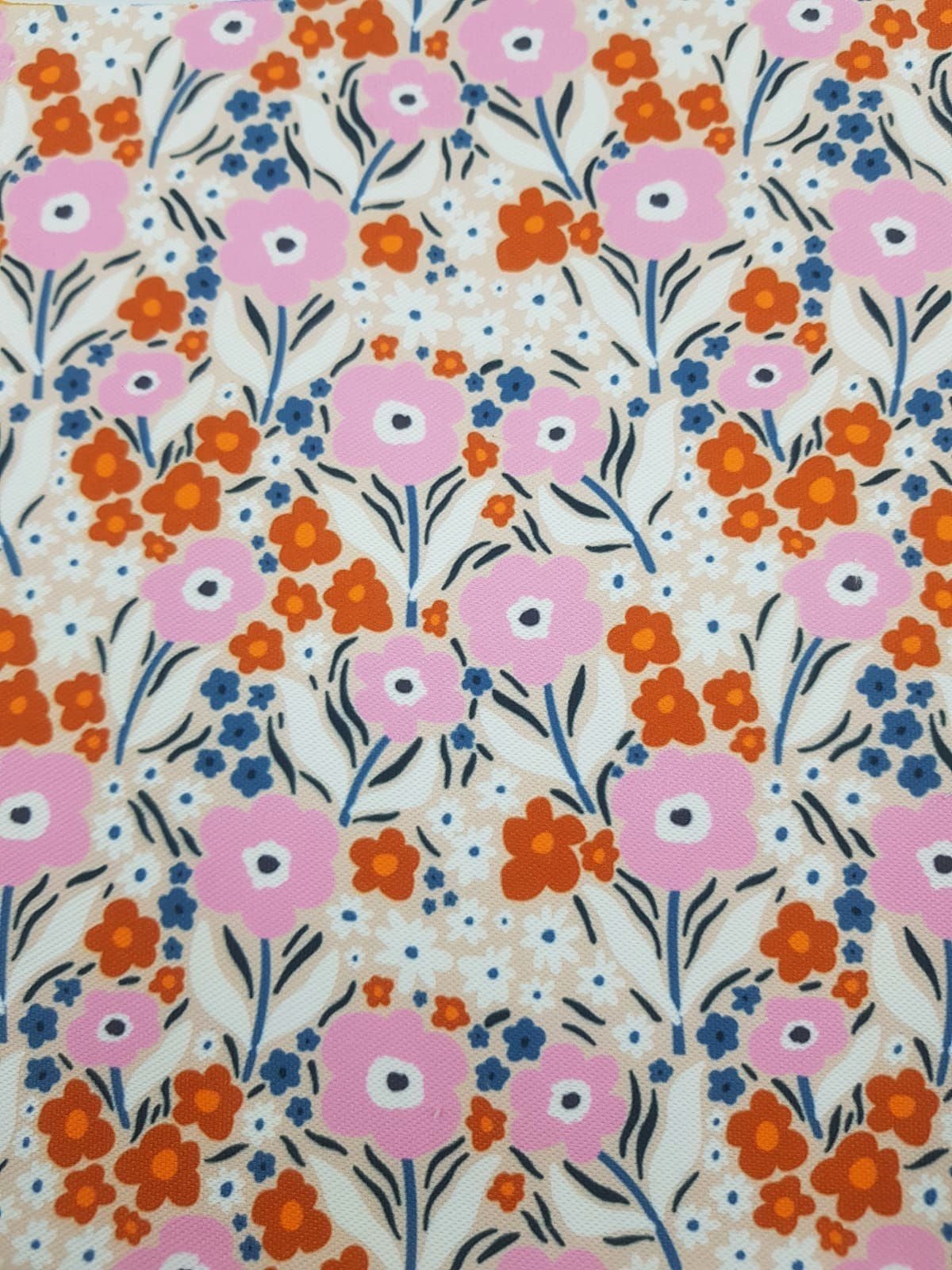 Pembe Menekşe Desenli Kumaş 2