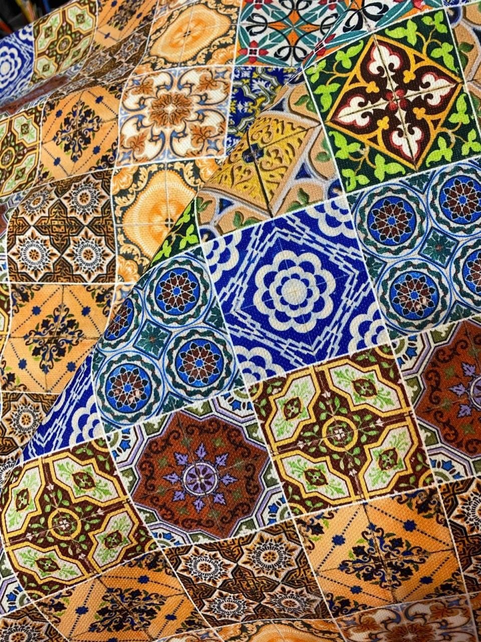 Renkli Seramik Desenli Kumaş