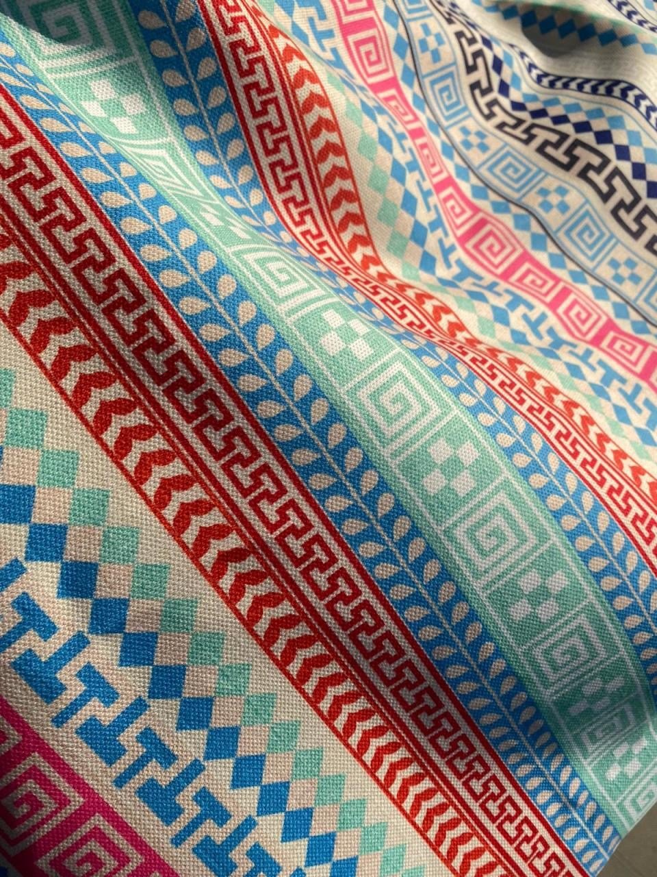 Renkli Sıralı Kilim Desenli Kumaş