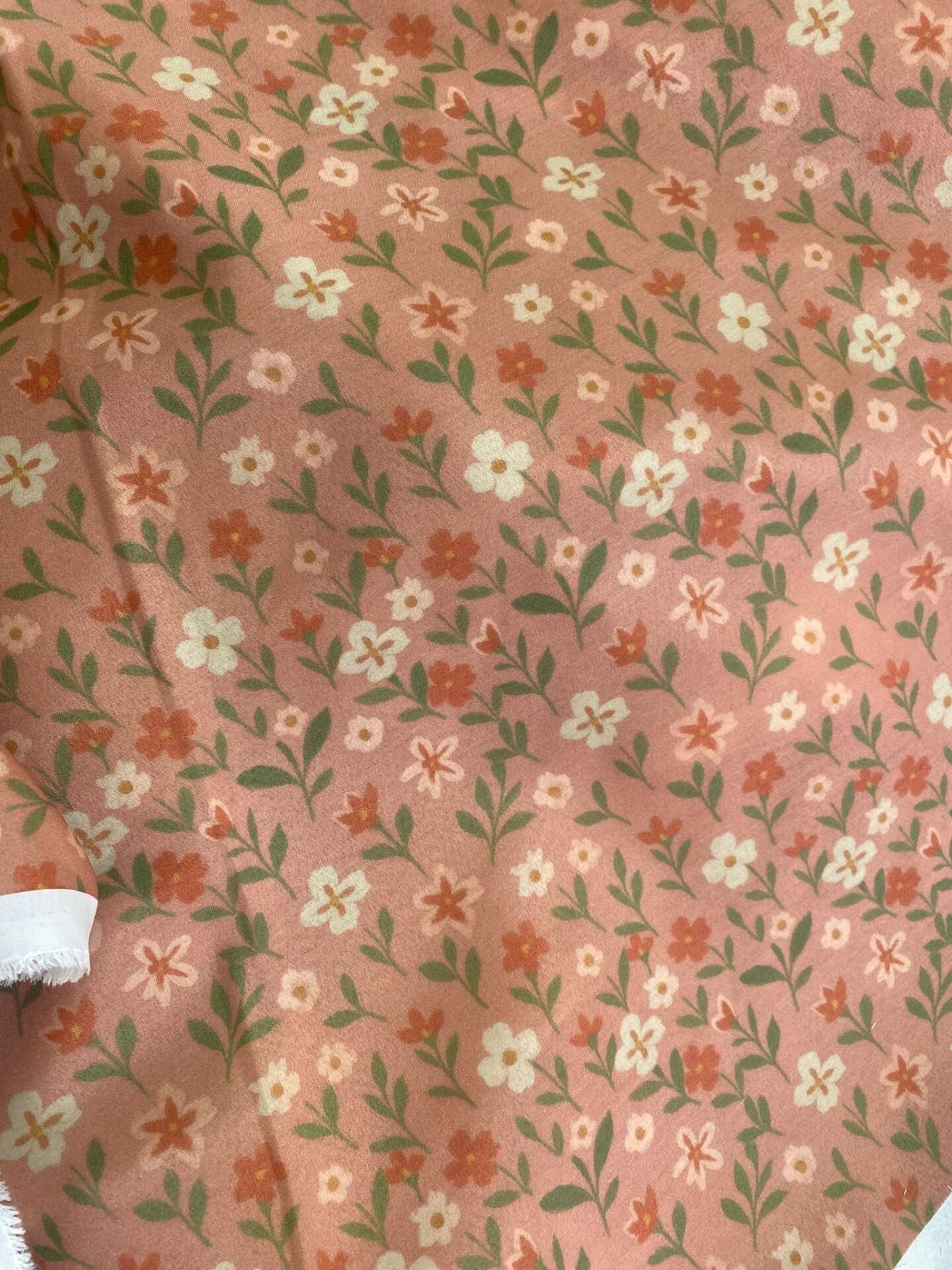 Romantik Retro Düş Çiçekleri Desenli Kumaş