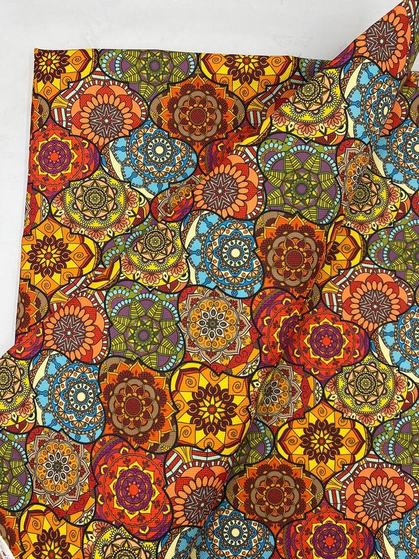 Turuncu Tonlu Mandala Desenli Kumaş