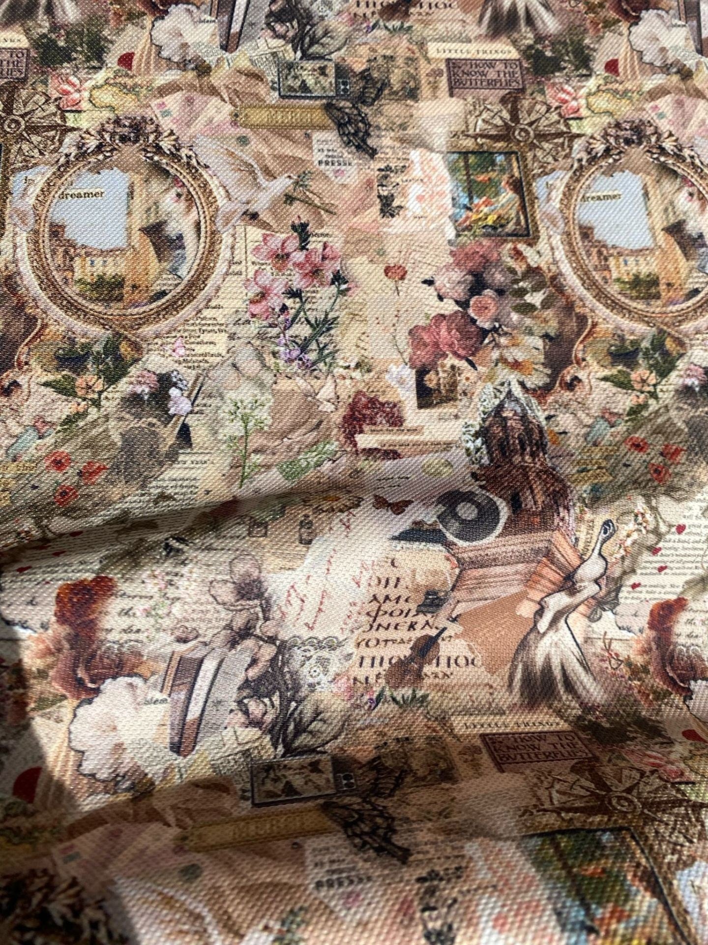 Vintage Romantik Kolaj Desenli Kumaş