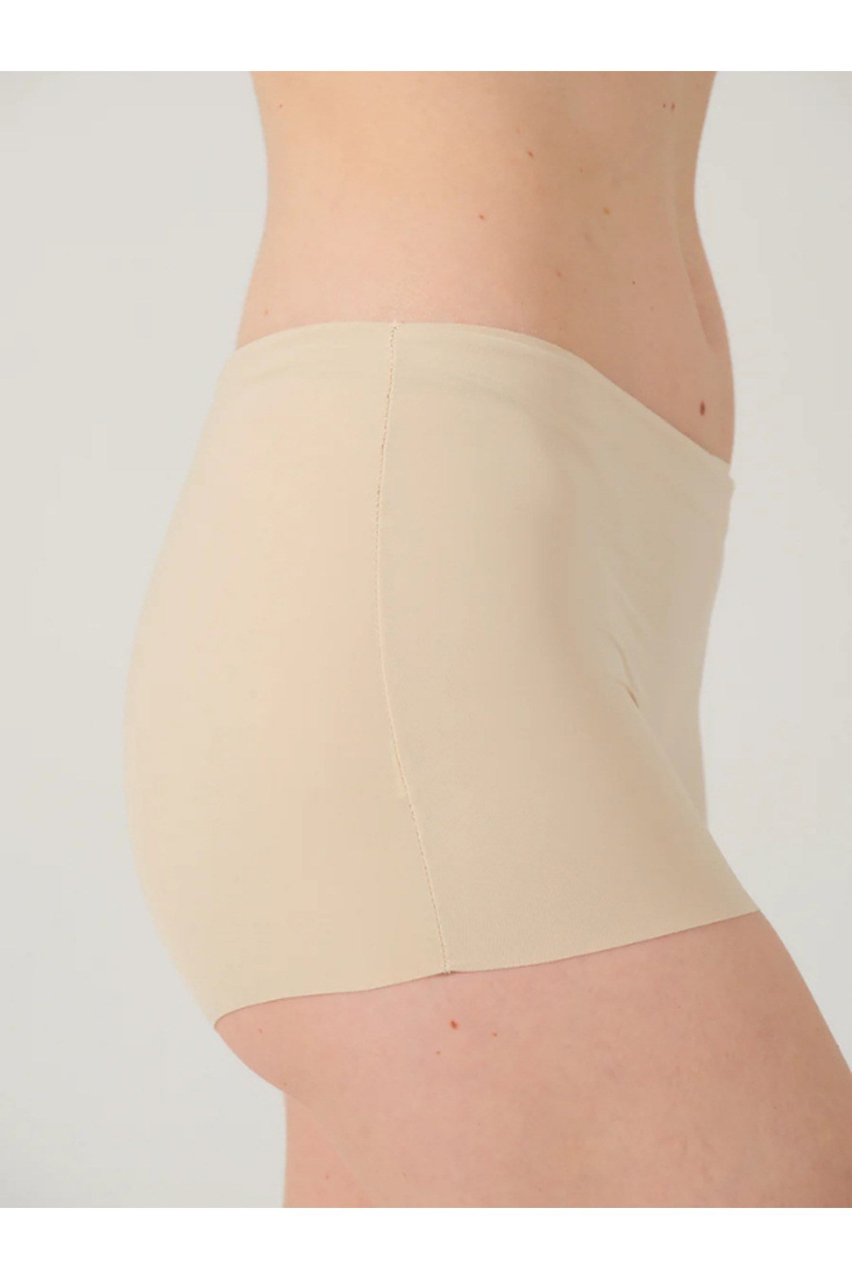 Basic Lazer Kesim Dikişsiz Kadın Boxer Külot 3'lü Ekonomik Paket(EXTRA YUMUŞAK VE EXTRA ESNEK)