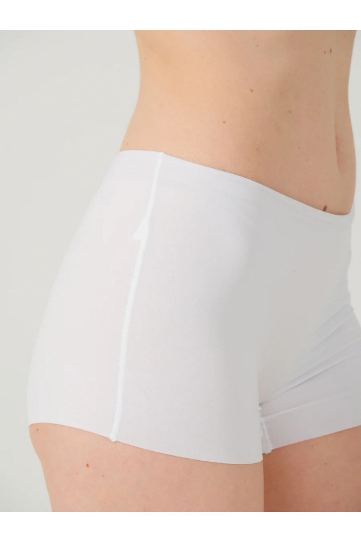 Basic Lazer Kesim Dikişsiz Kadın Boxer Külot 3'lü Ekonomik Paket(EXTRA YUMUŞAK VE EXTRA ESNEK)