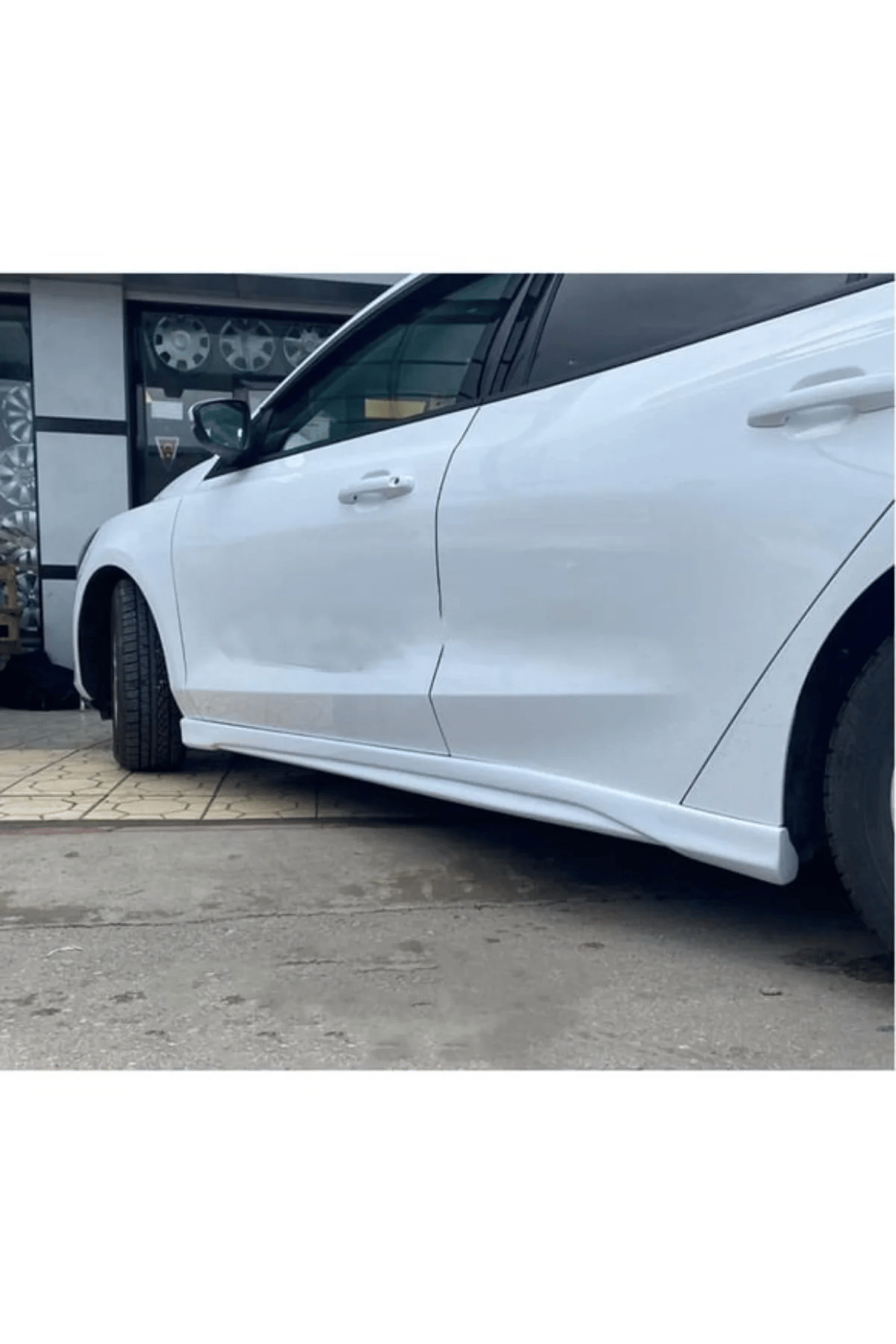 ford-focus-4-sedan-marspiyel-plastik-df6c27.png