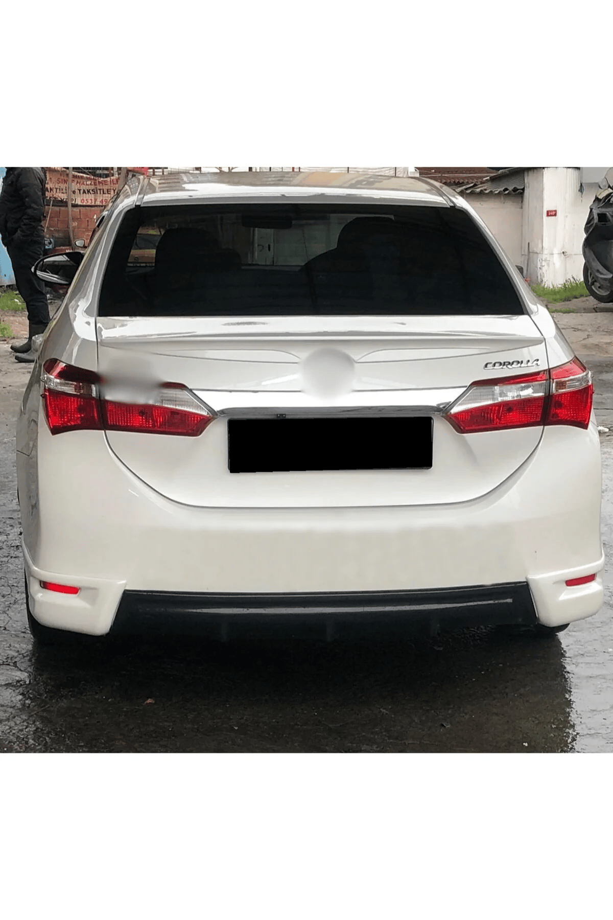 toyota-corolla-arka-flap-orta-difuzor--b-aa00.png