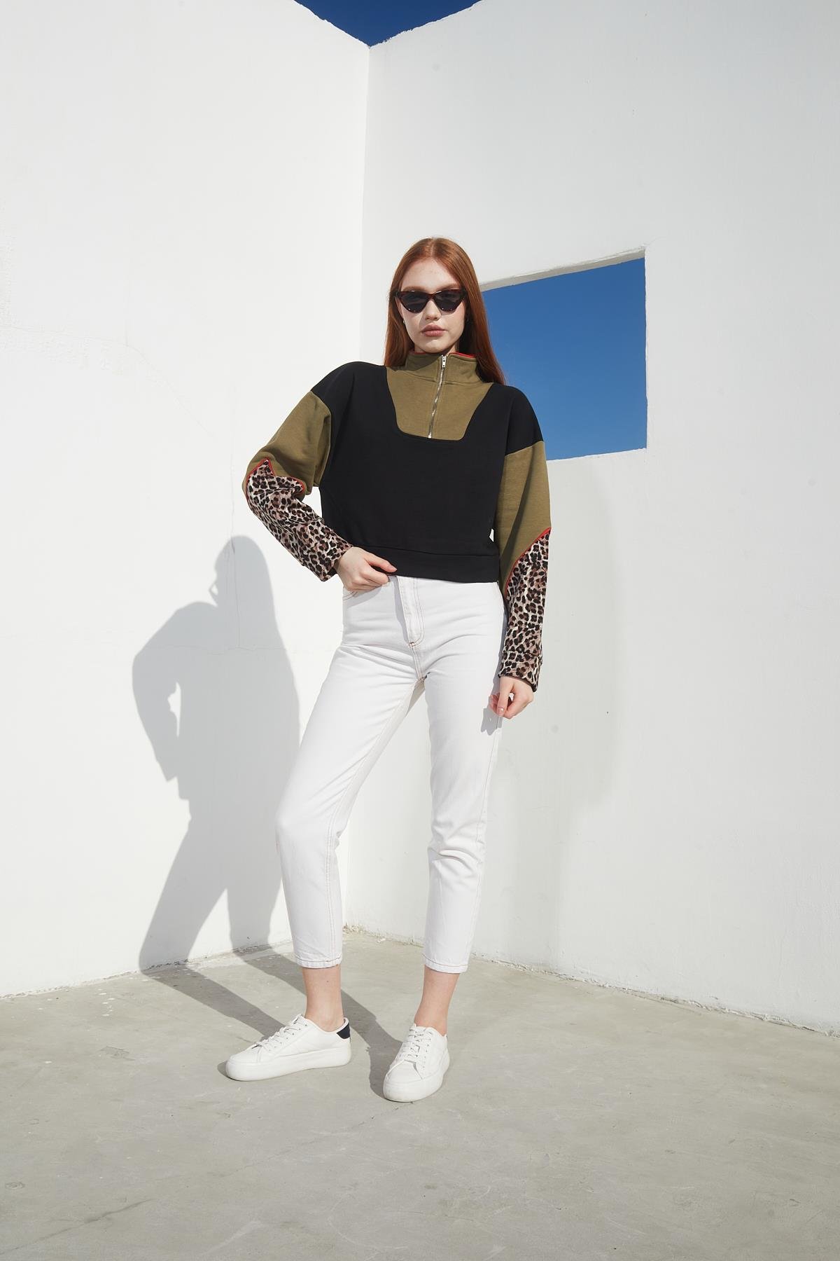 Leopar Detaylı Fermuarlı Siyah Sweatshirt
