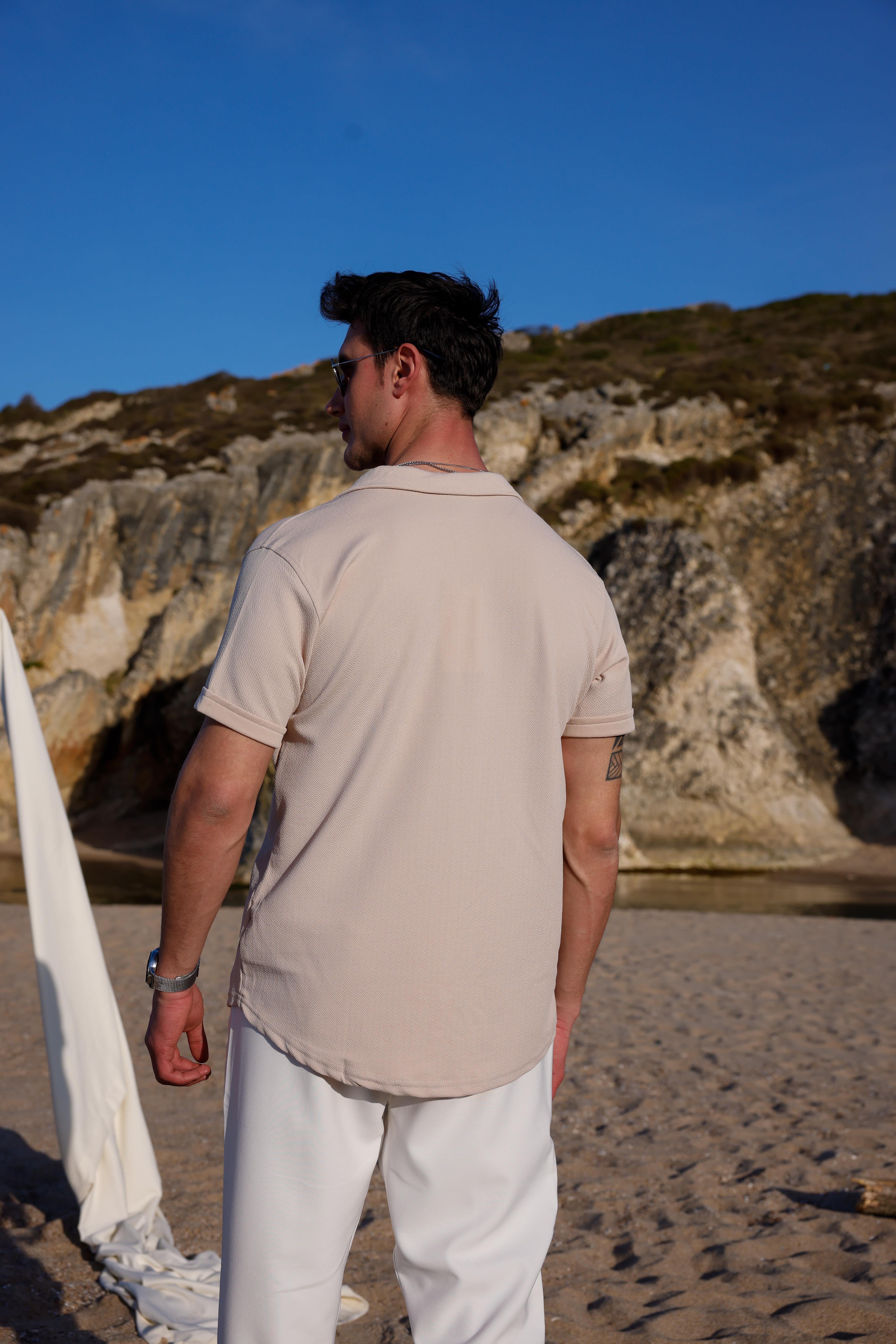 Krem Renk Dokulu Kısa Kol Erkek Gömlek