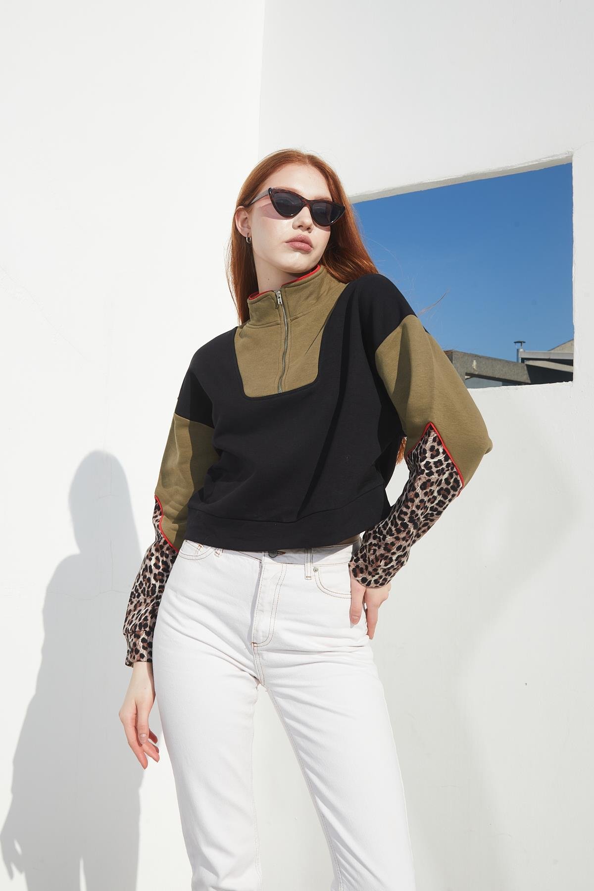 Leopar Detaylı Fermuarlı Siyah Sweatshirt