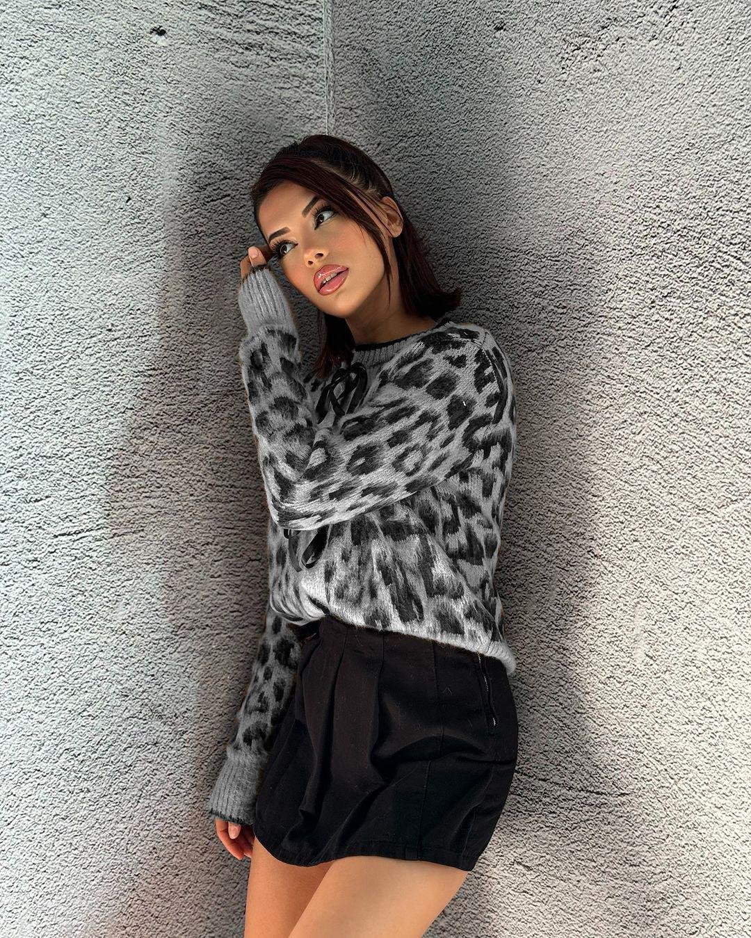 Gri Leopar Desenli Bağlamalı Kadın Hırka