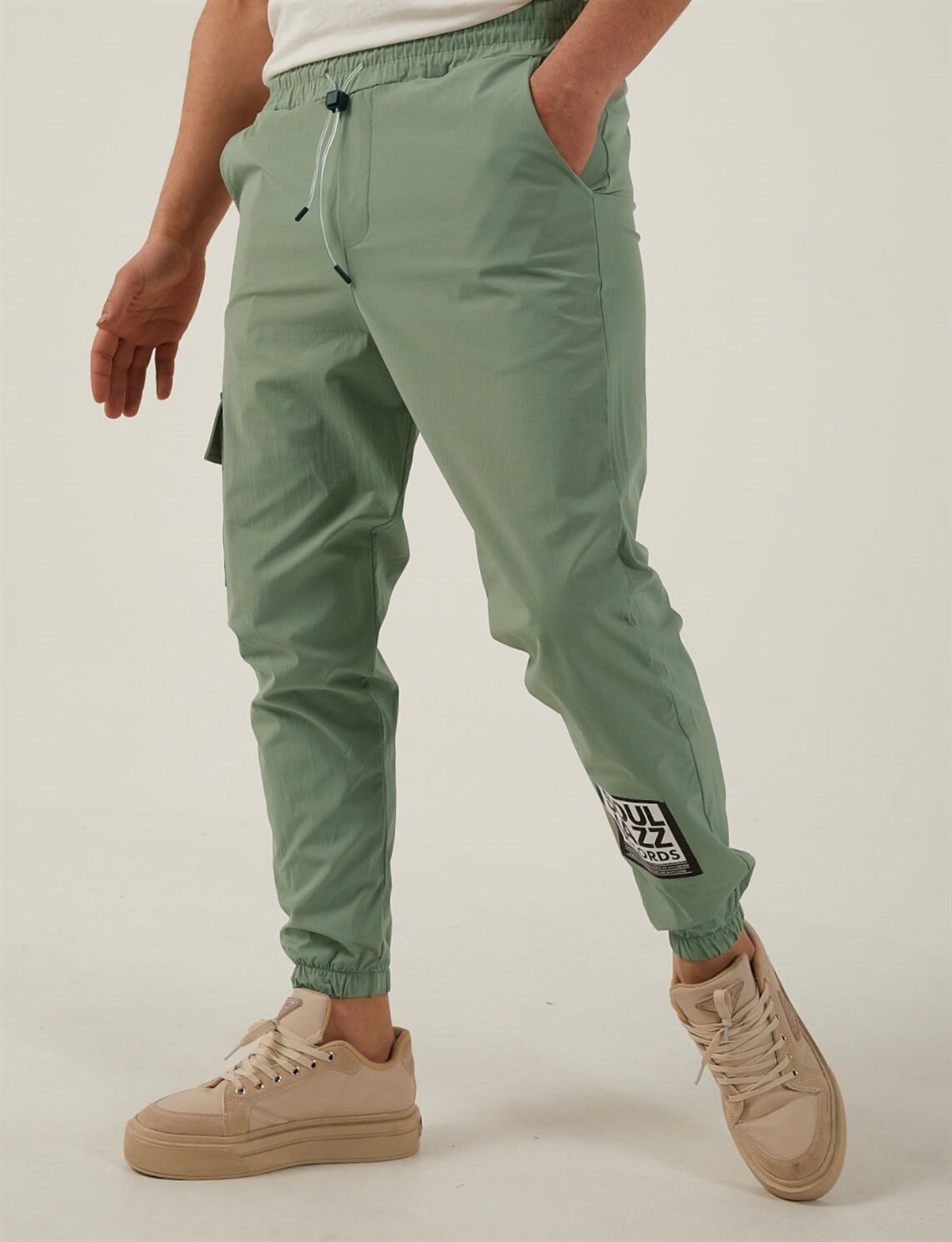 Yeşil Renk Kargo Cepli Paraşüt Kumaş Spor Pantolon