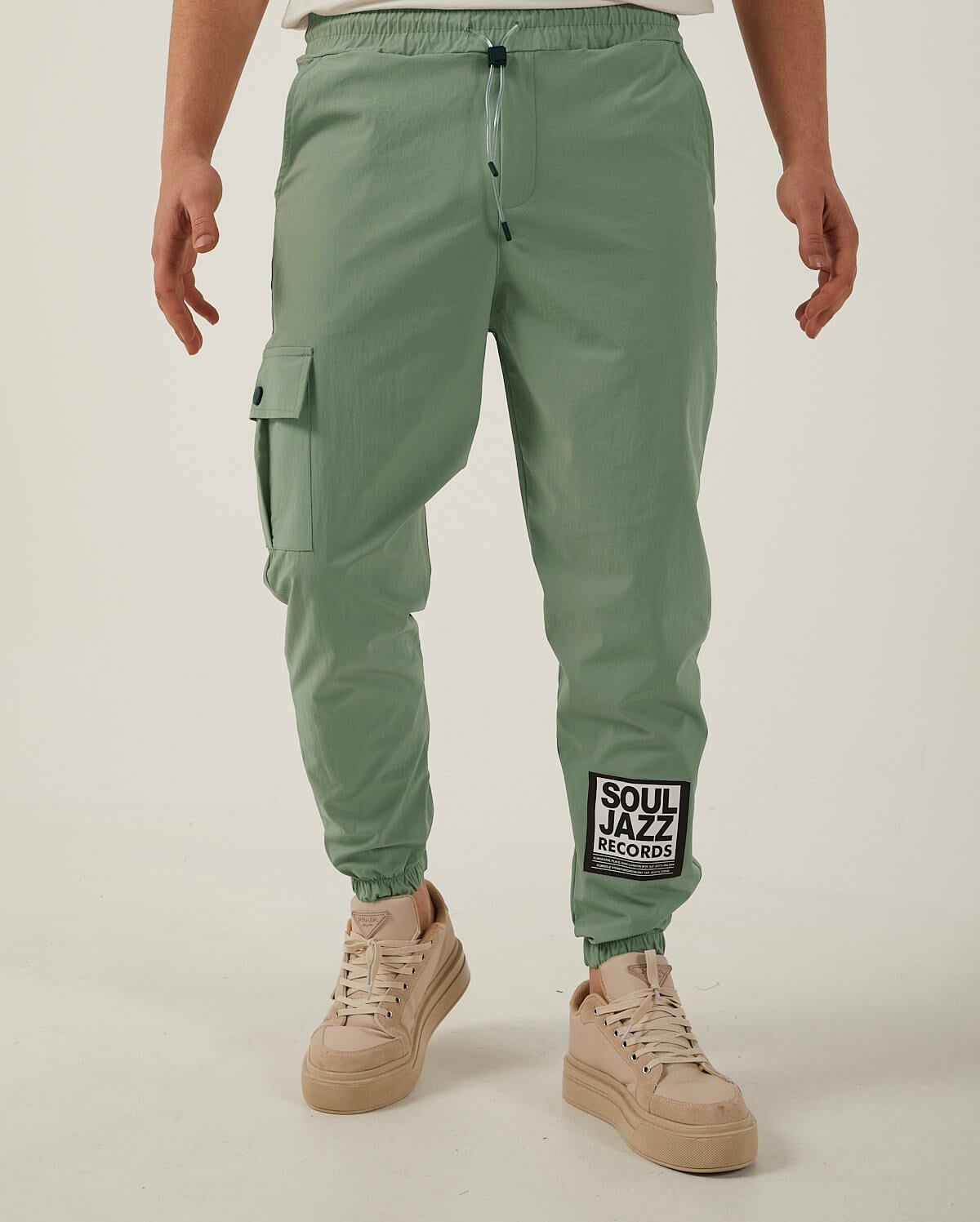 Yeşil Renk Kargo Cepli Paraşüt Kumaş Spor Pantolon