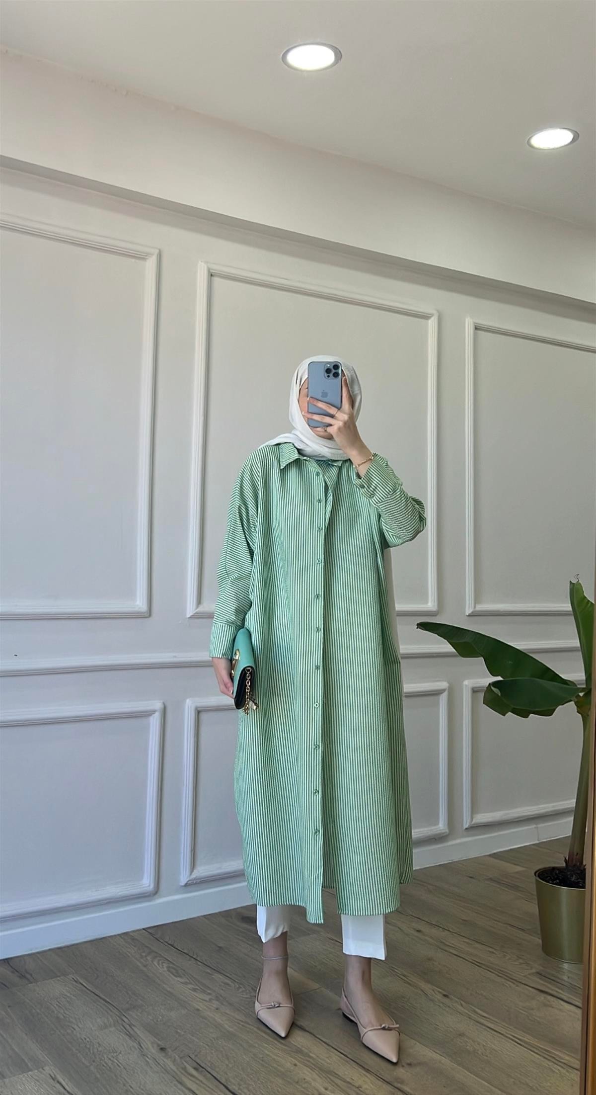 Benetton - Uzun Çizgili Gofre Gömlek