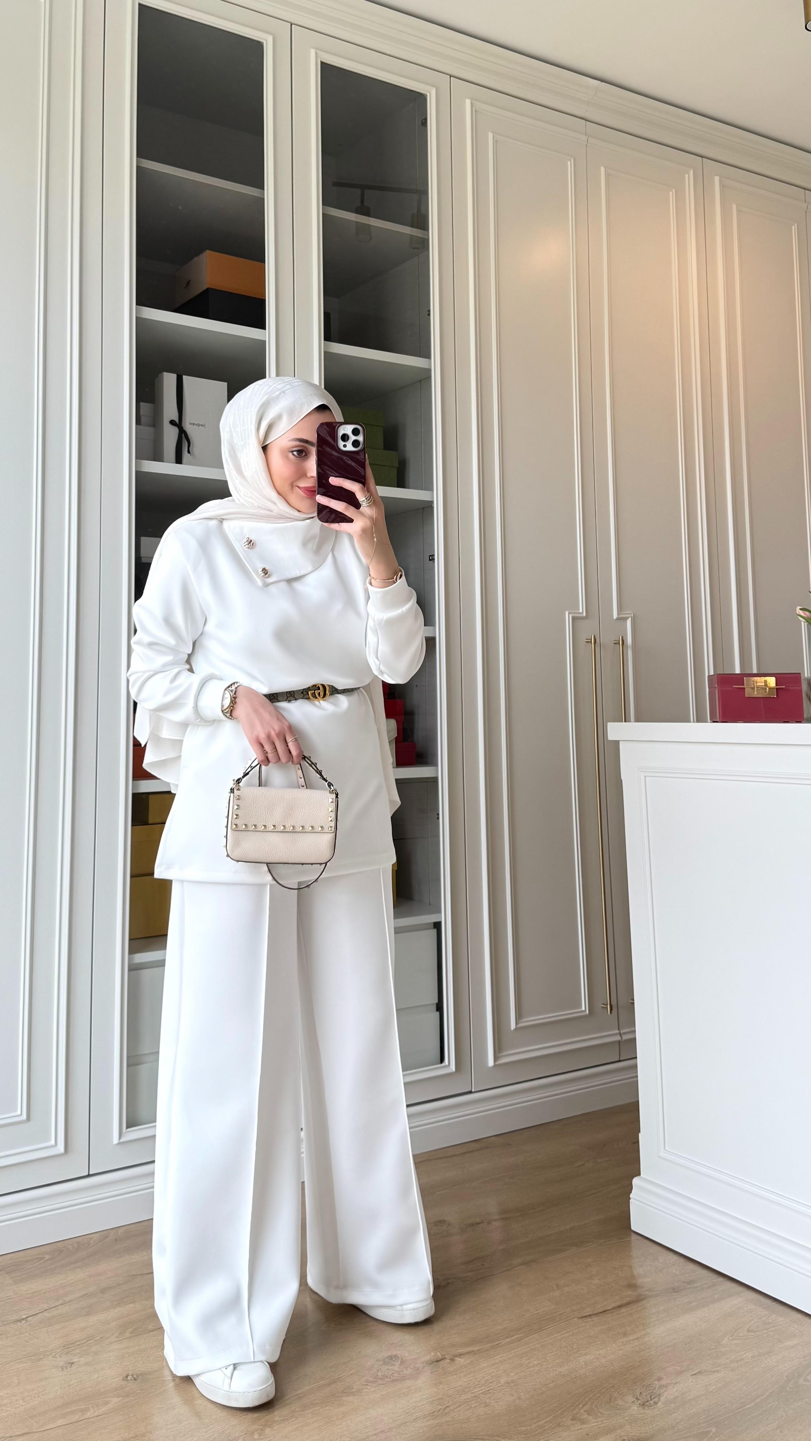 Düğme Detaylı Skuba Takım Beyaz