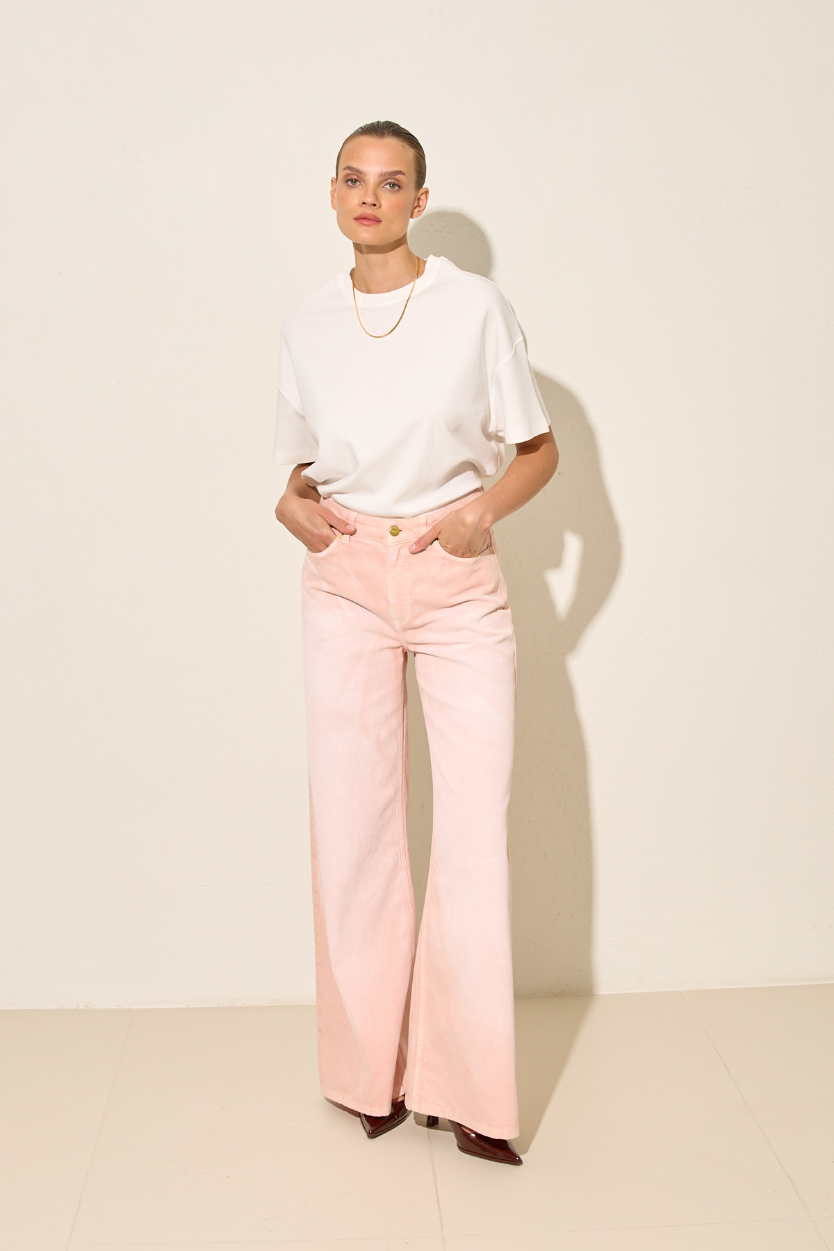Pembe %100 Pamuk Tam Kalıp Rahat Kesim Jean