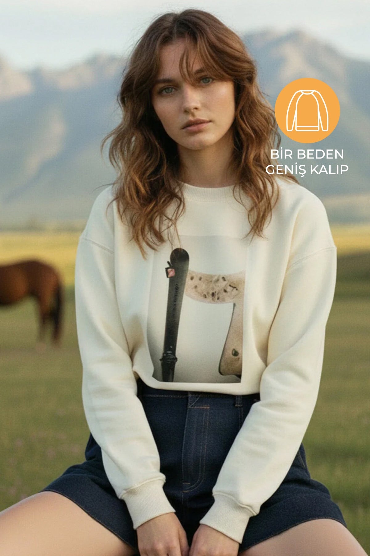 Bej Amia&Co Marka Bisiklet Yaka Baskılı Oversize Şardonlu Sweatshirt
