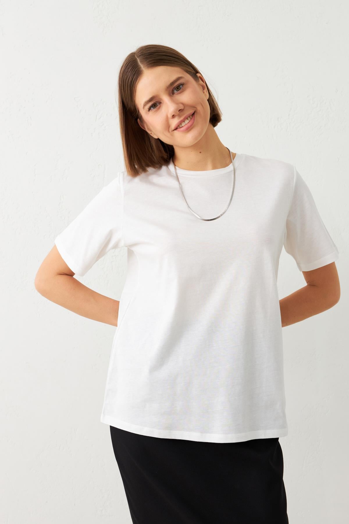Ekru Bisiklet Yaka Düz T-Shirt
