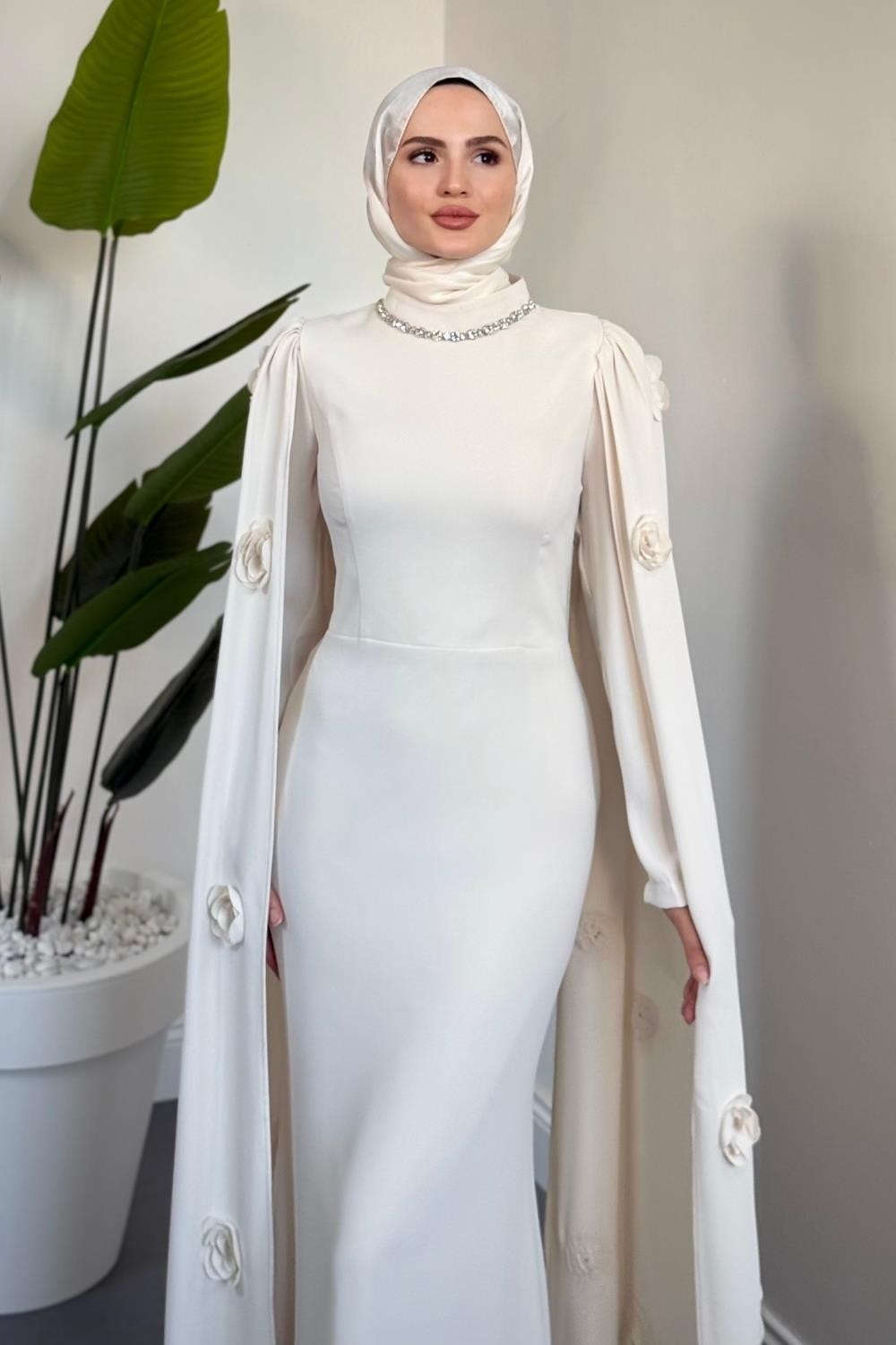 Aliya Pelerini Güllü Balık Abiye Krem