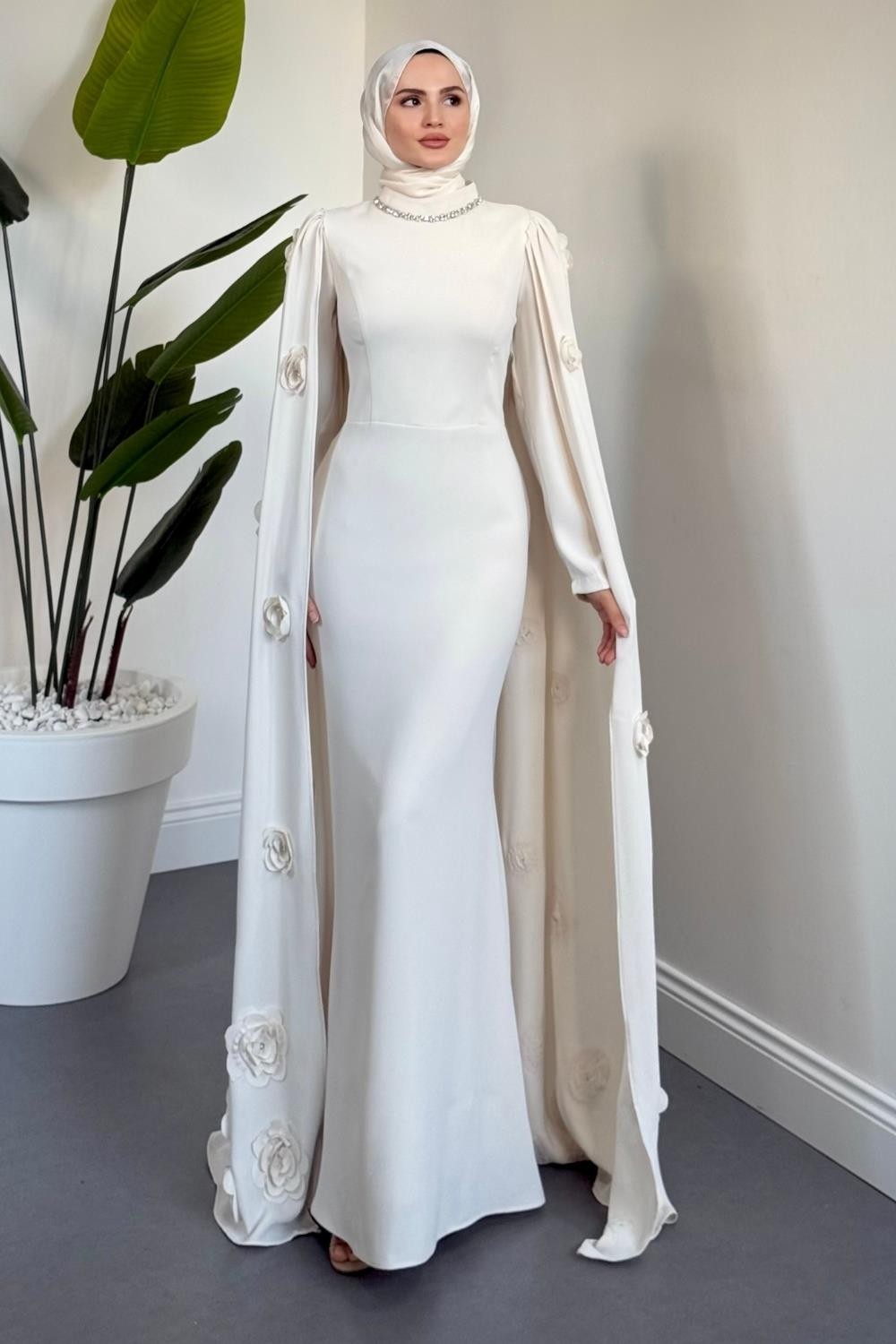 Aliya Pelerini Güllü Balık Abiye Krem