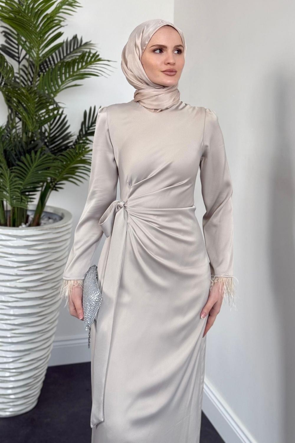 Diela Kolları Tüy Detay Abiye Krem