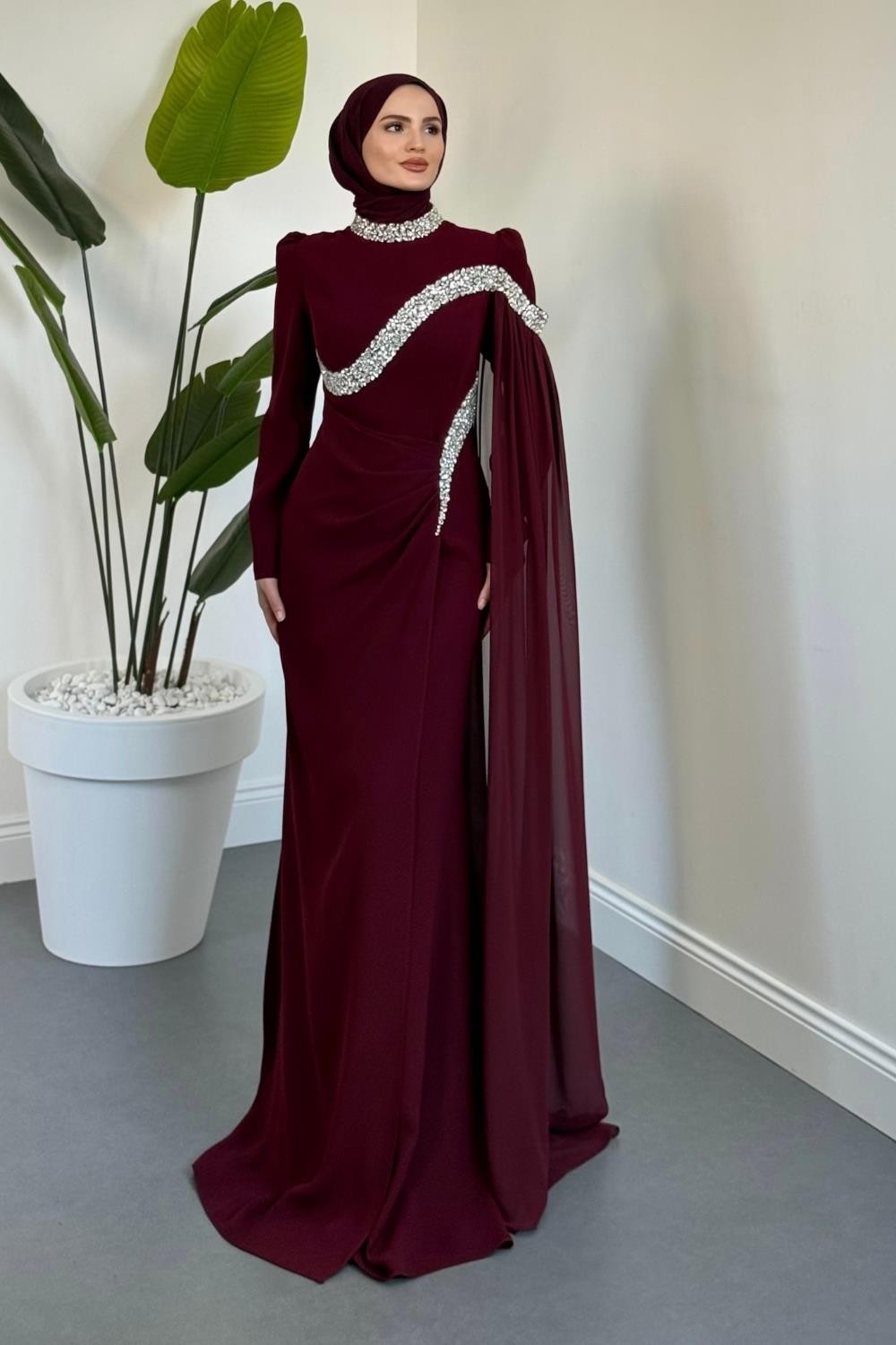 Feriha Yandan Pelerinli Taşlı Özel Tasarım Abiye Vişne Çürüğü