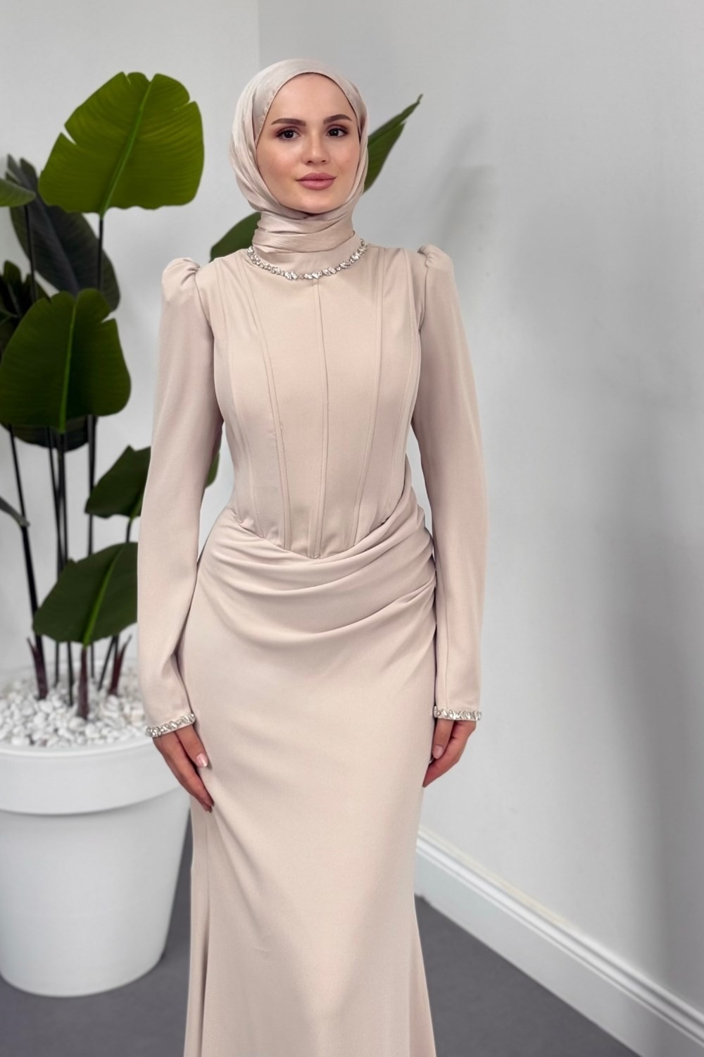 Firella Drapeli Taşlı Balık Abiye Taş
