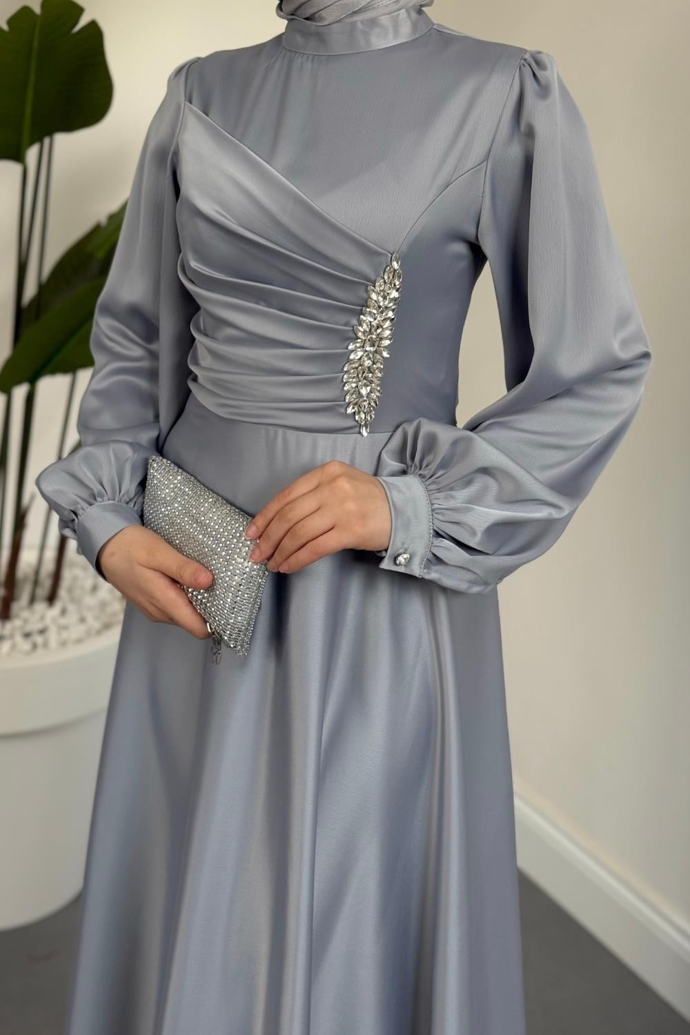 Florentine Taşlı Saten Abiye Gri