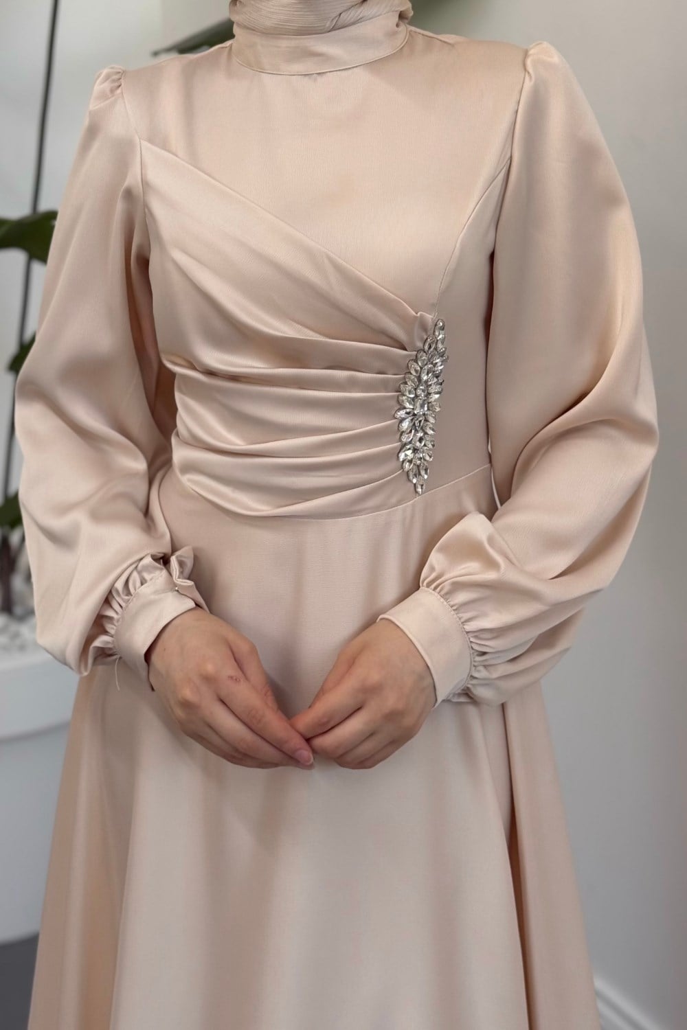 Florentine Taşlı Saten Abiye Krem