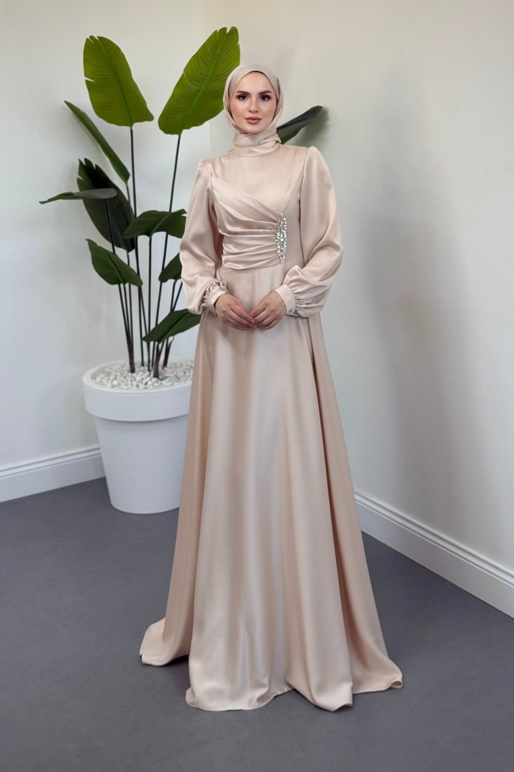 Florentine Taşlı Saten Abiye Krem