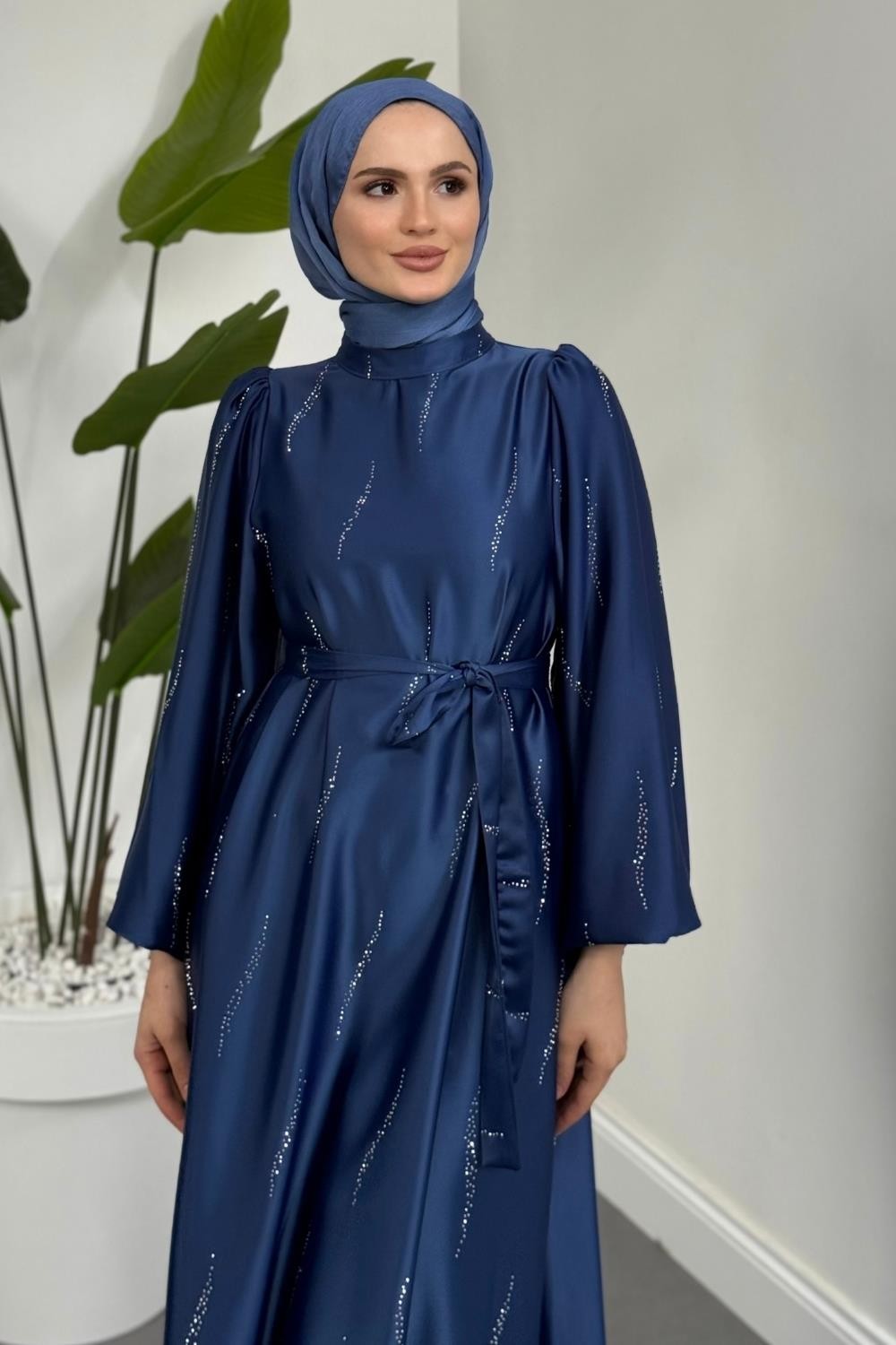 Kaitlyn Taşlı Abiye İndigo